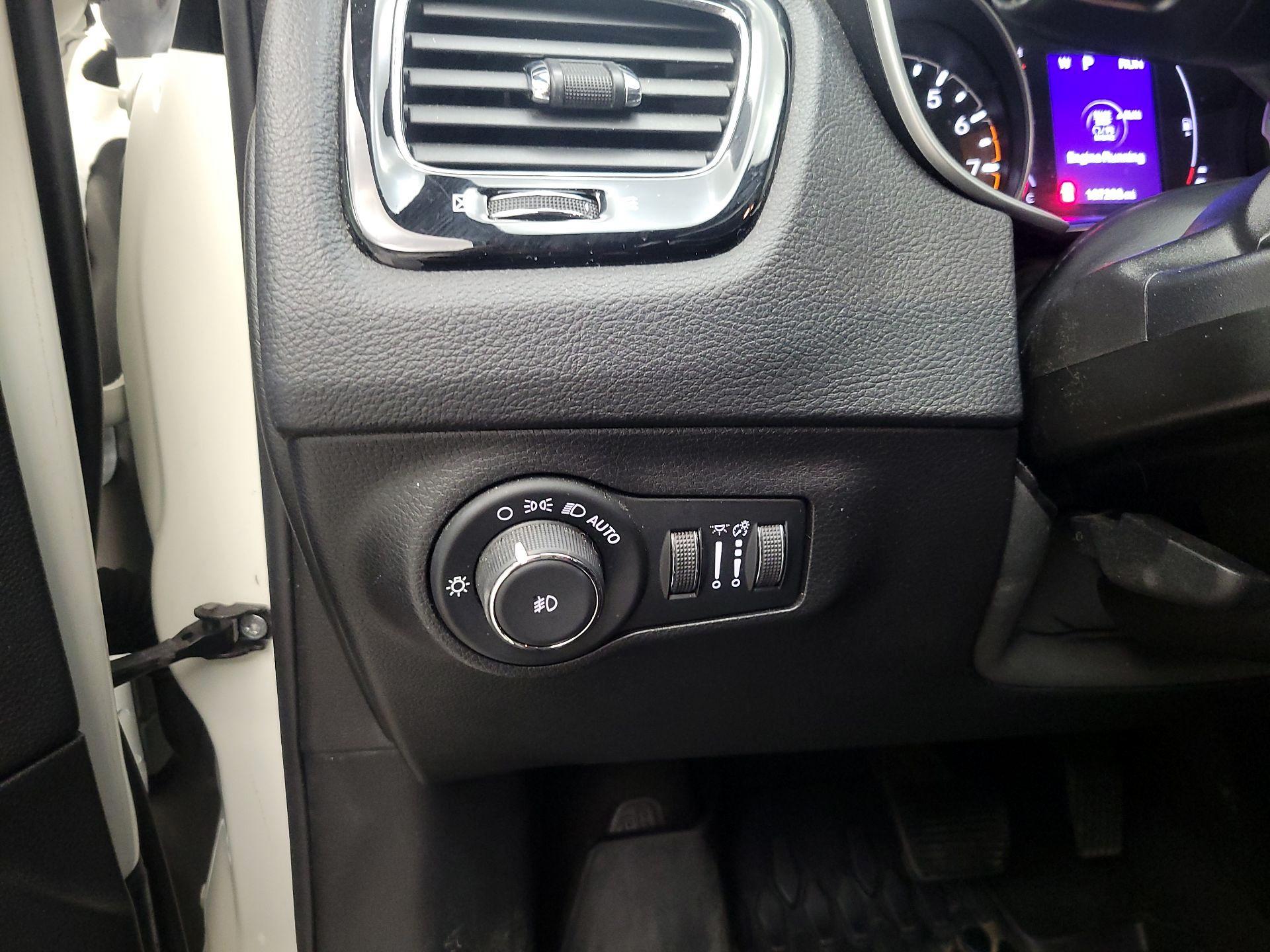 Thumbnail: 2020 Jeep Compass - 13