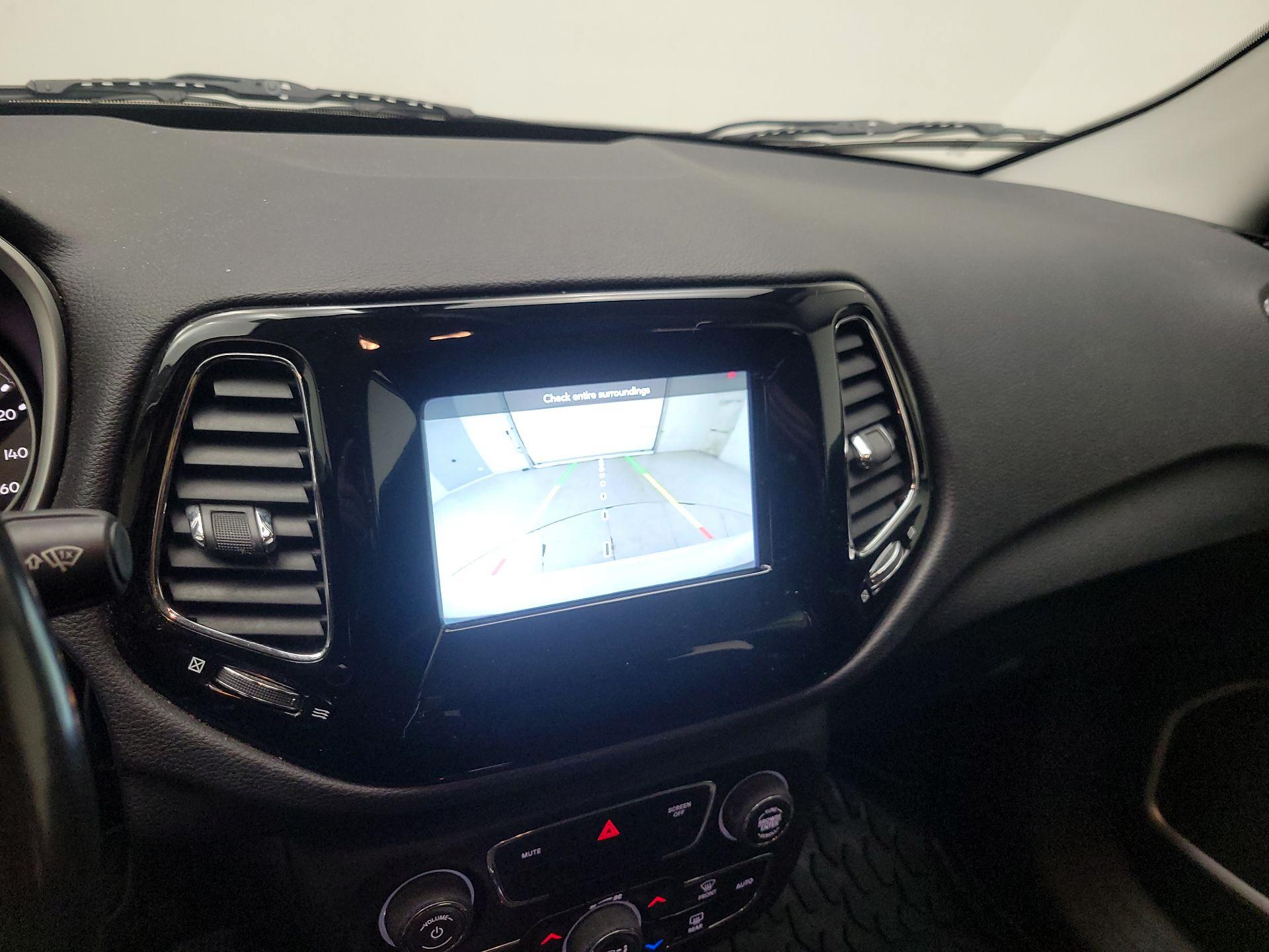 Thumbnail: 2020 Jeep Compass - 15