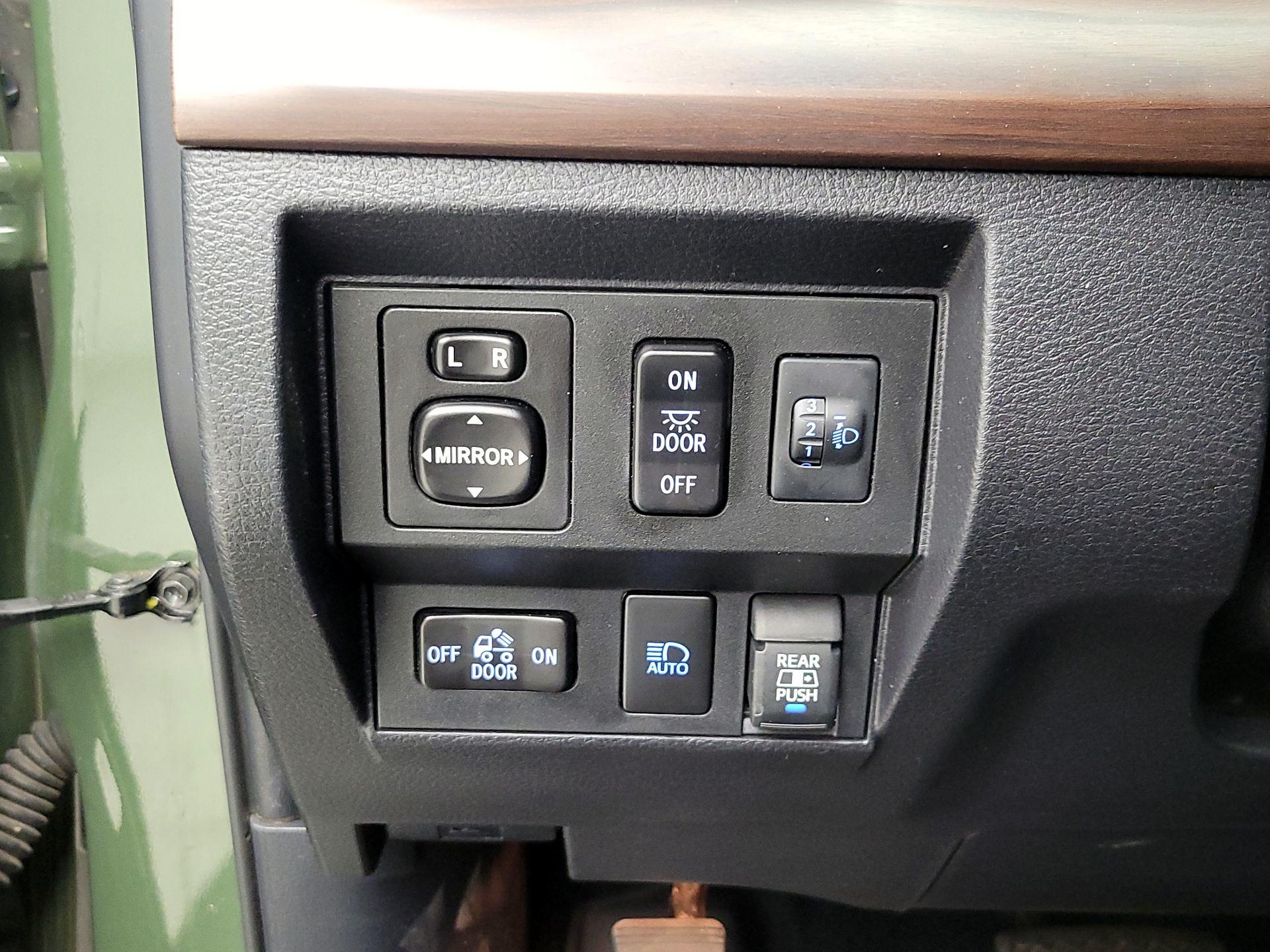 Thumbnail: 2021 Toyota Tundra - 13