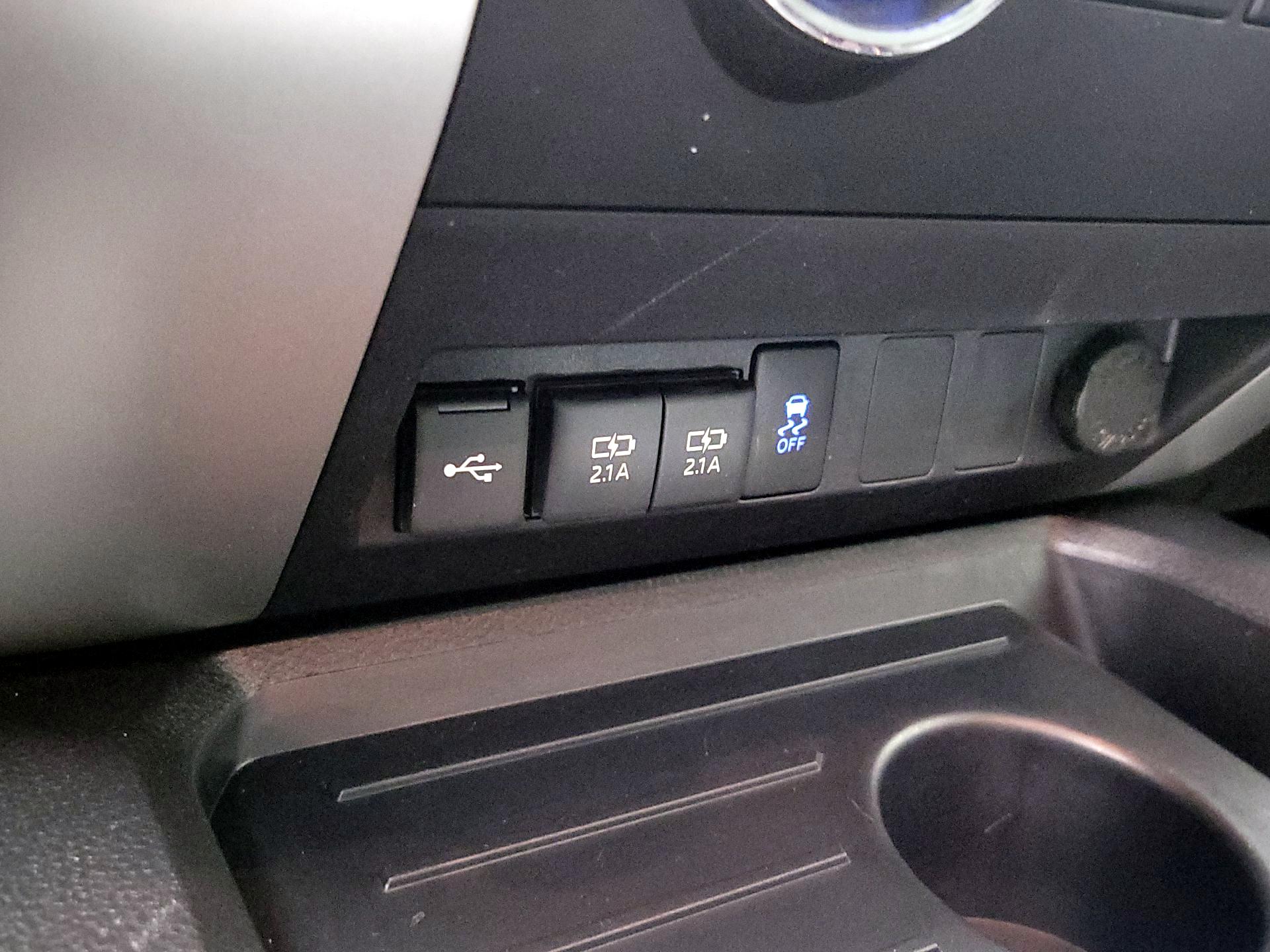 Thumbnail: 2021 Toyota Tundra - 19