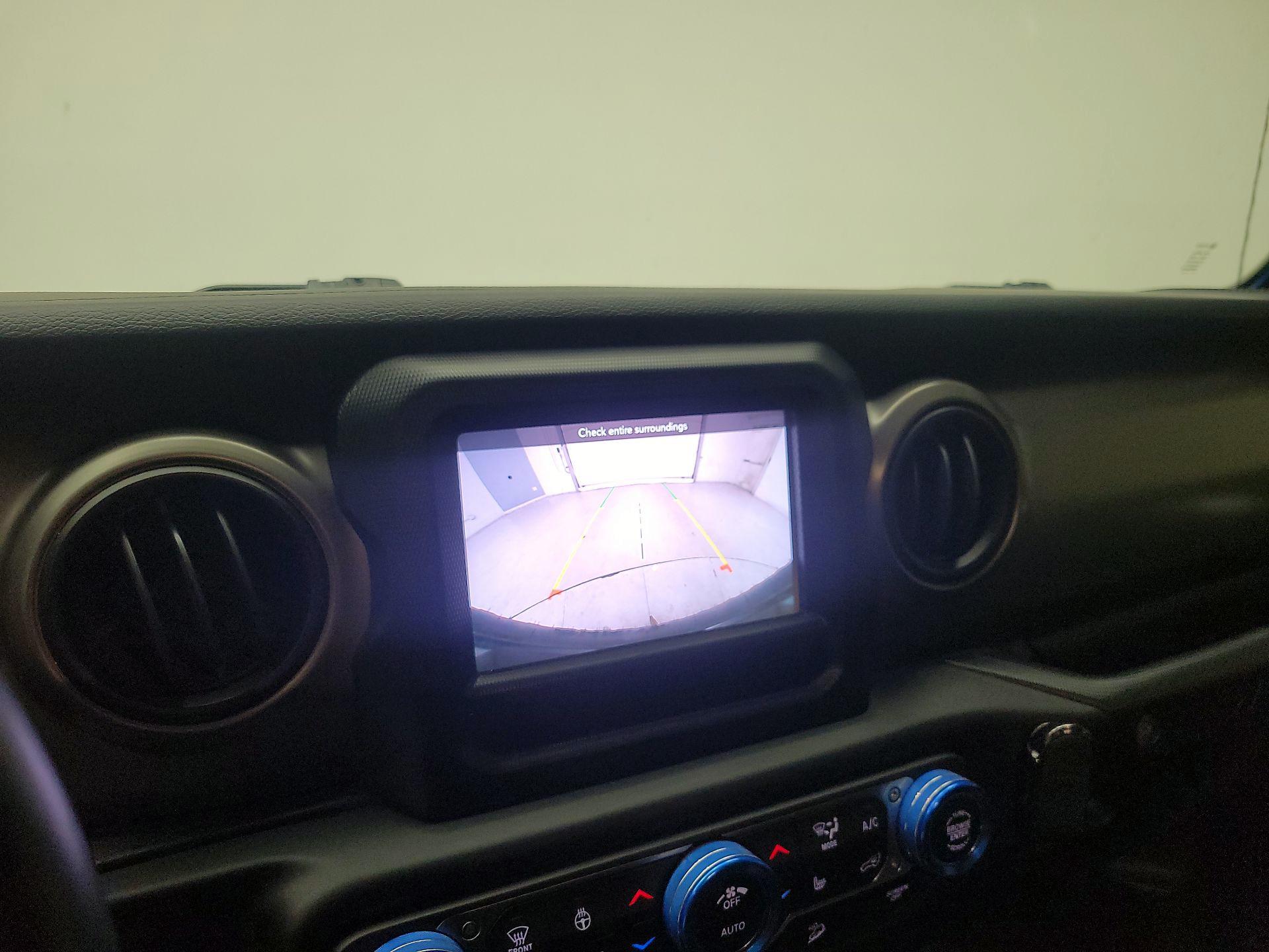 Thumbnail: 2020 Jeep Wrangler - 15