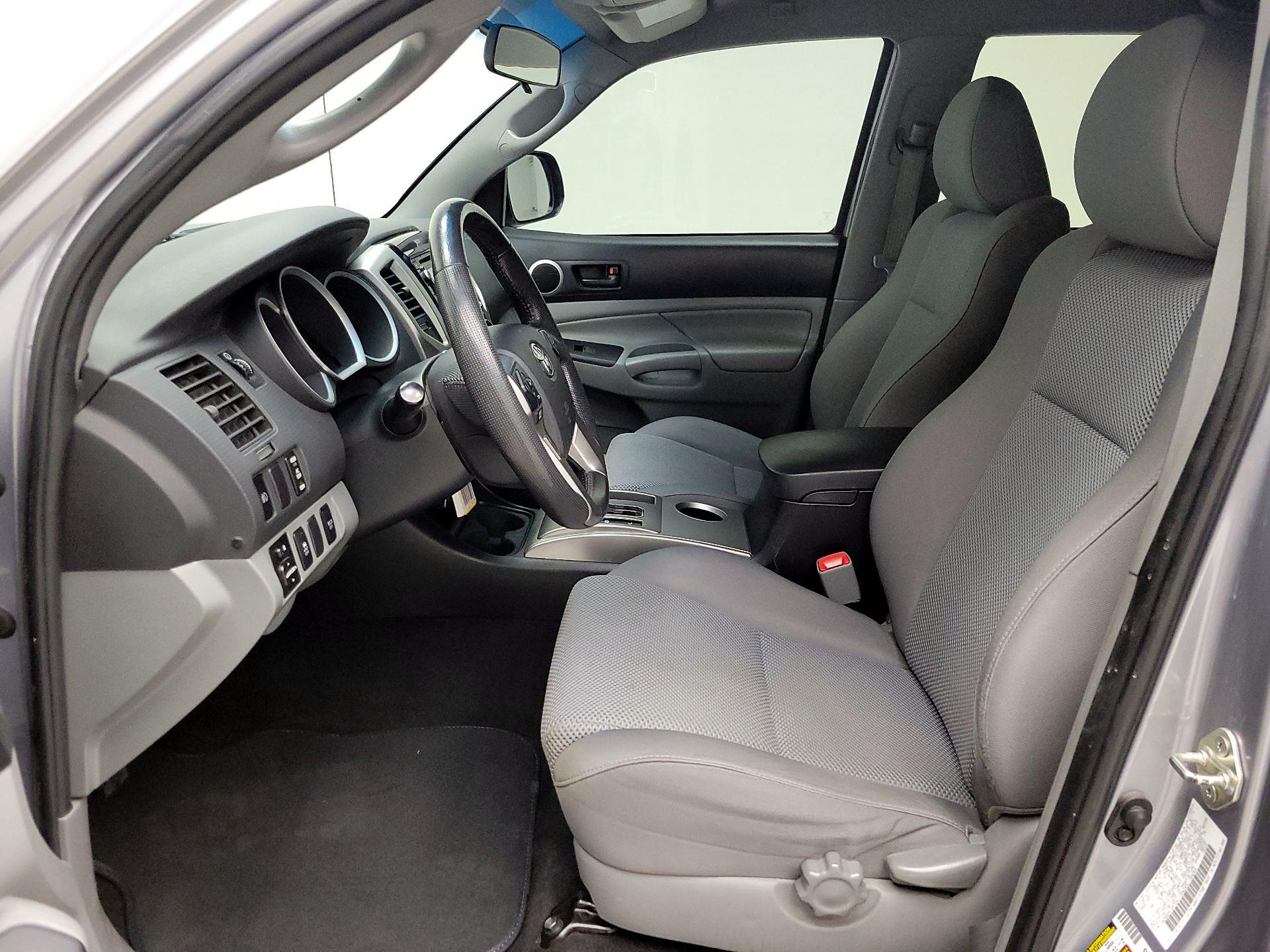 Thumbnail: 2014 Toyota Tacoma - 11