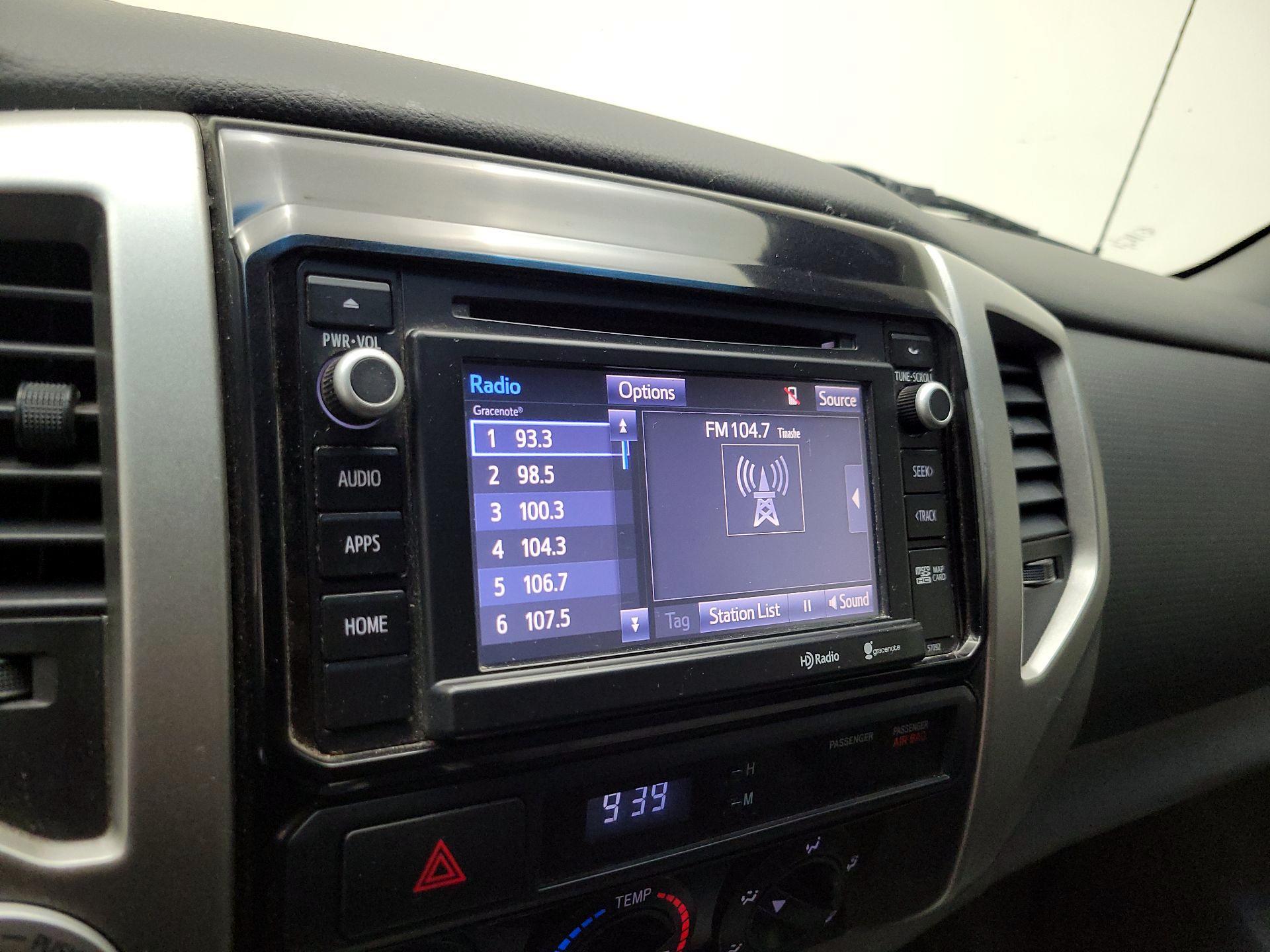 Thumbnail: 2014 Toyota Tacoma - 15