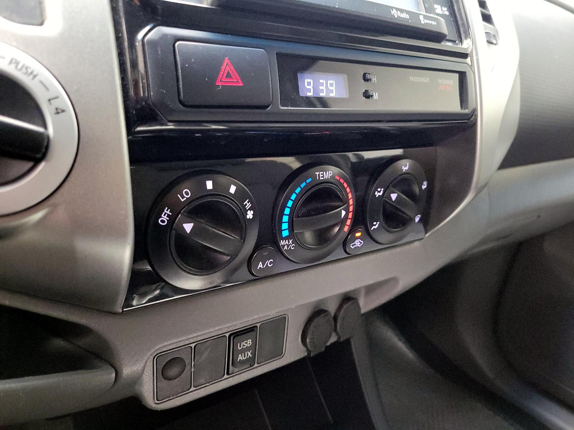 Thumbnail: 2014 Toyota Tacoma - 16