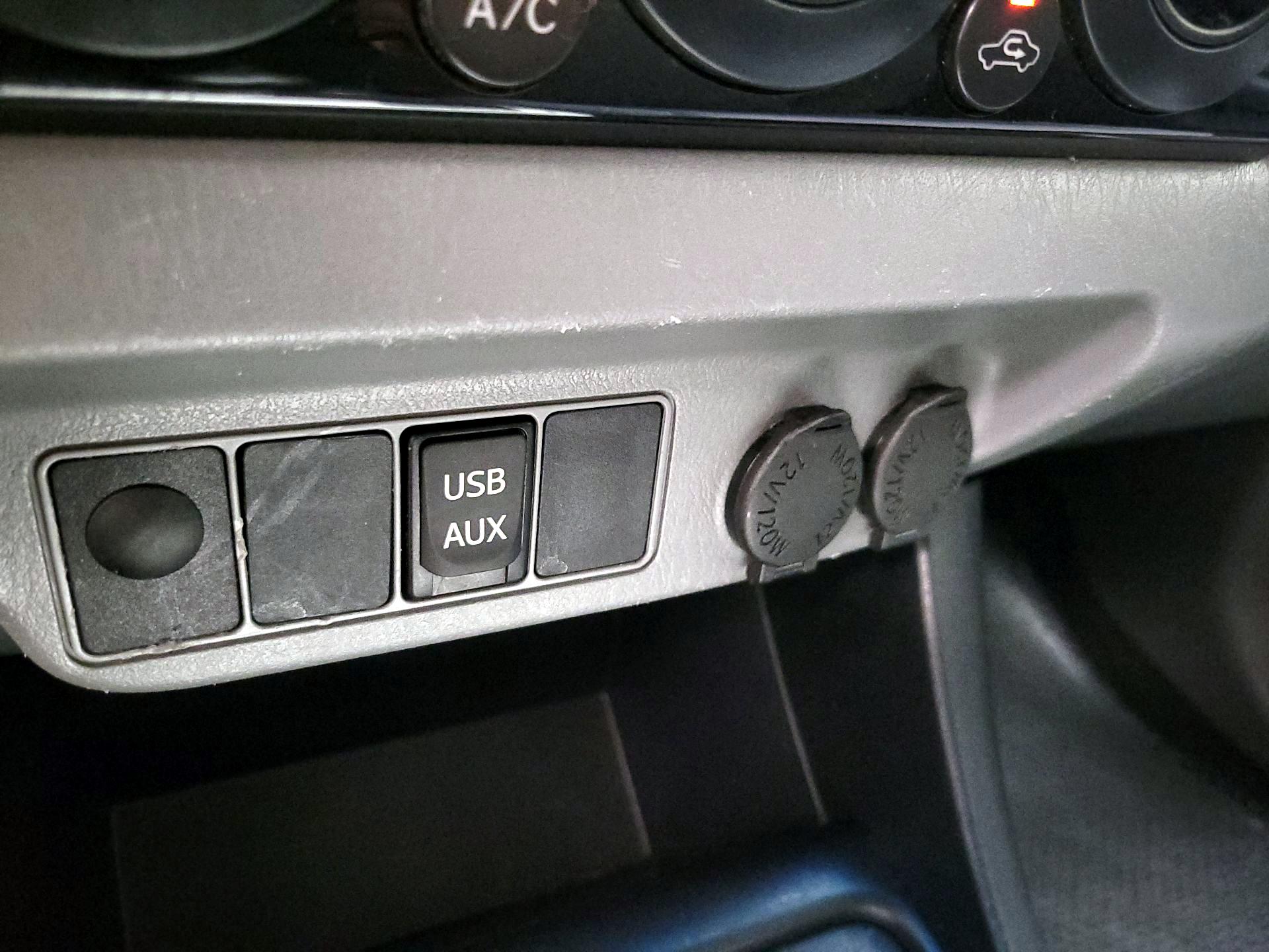 Thumbnail: 2014 Toyota Tacoma - 18