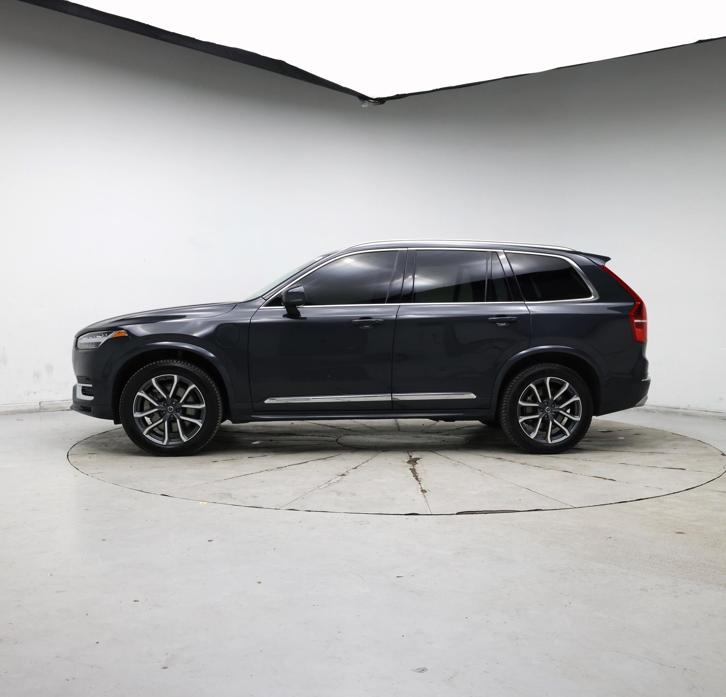 Thumbnail: 2021 Volvo XC90 - 3