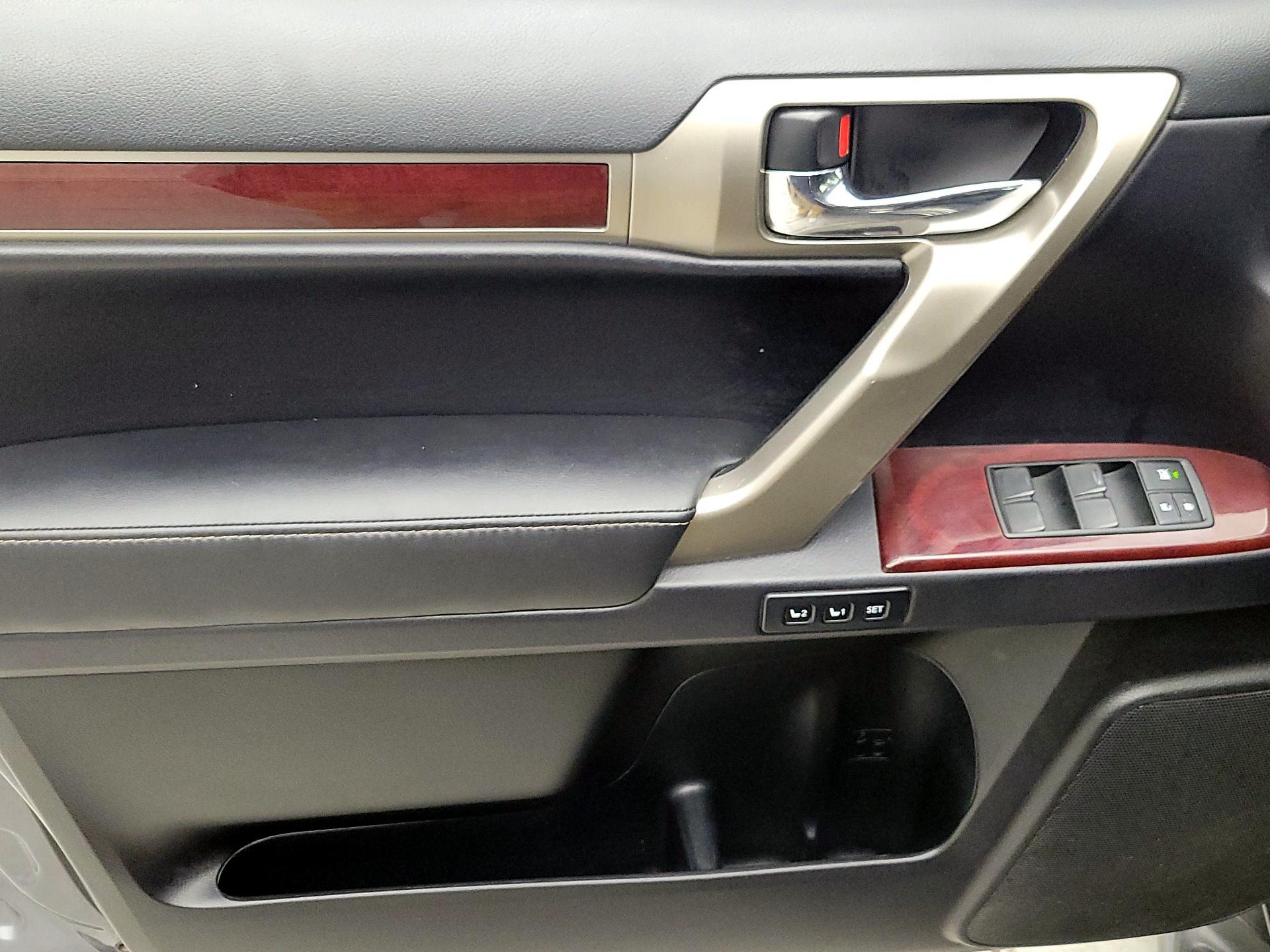 Thumbnail: 2019 Lexus GX - 12