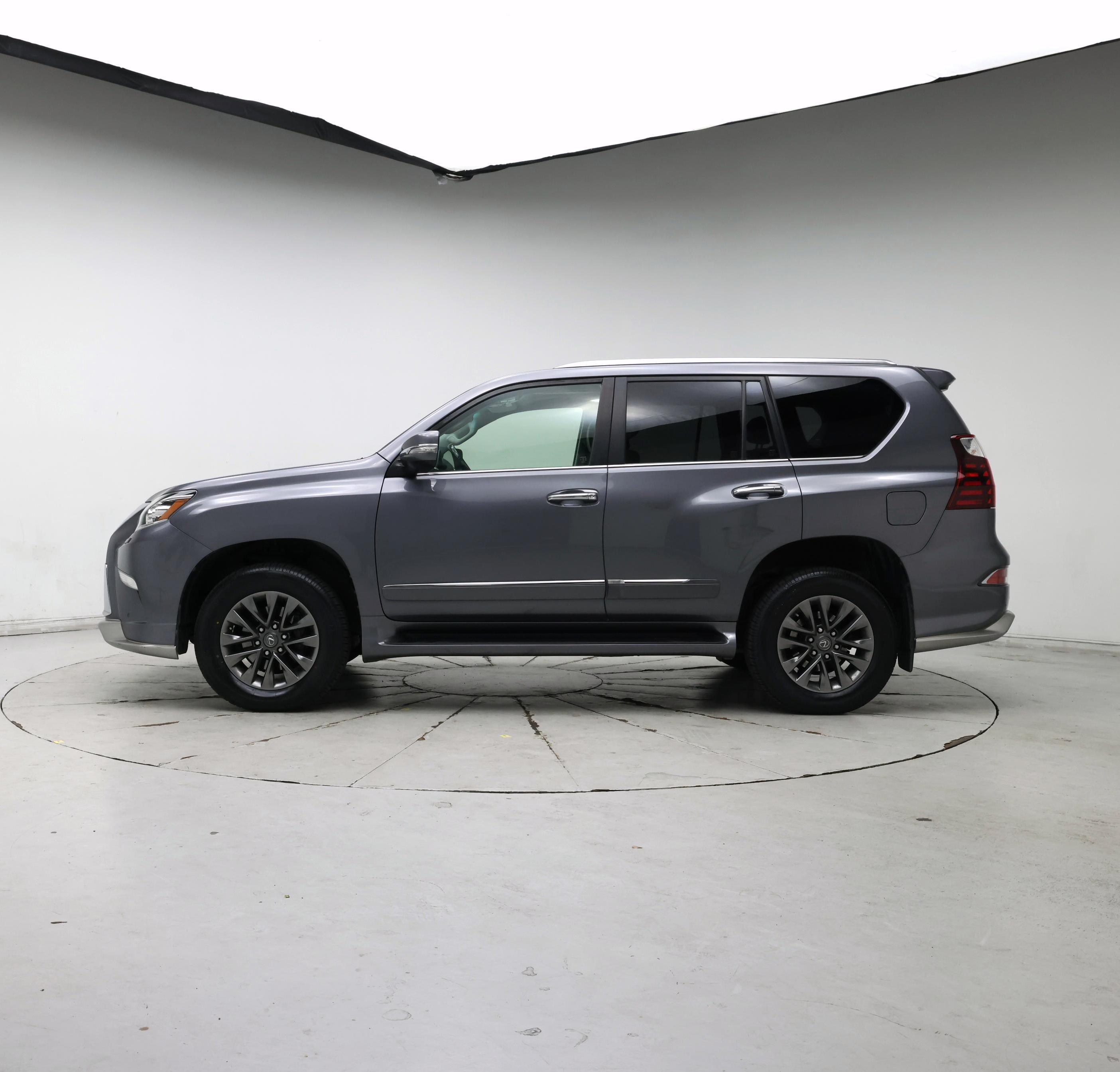 Thumbnail: 2019 Lexus GX - 3