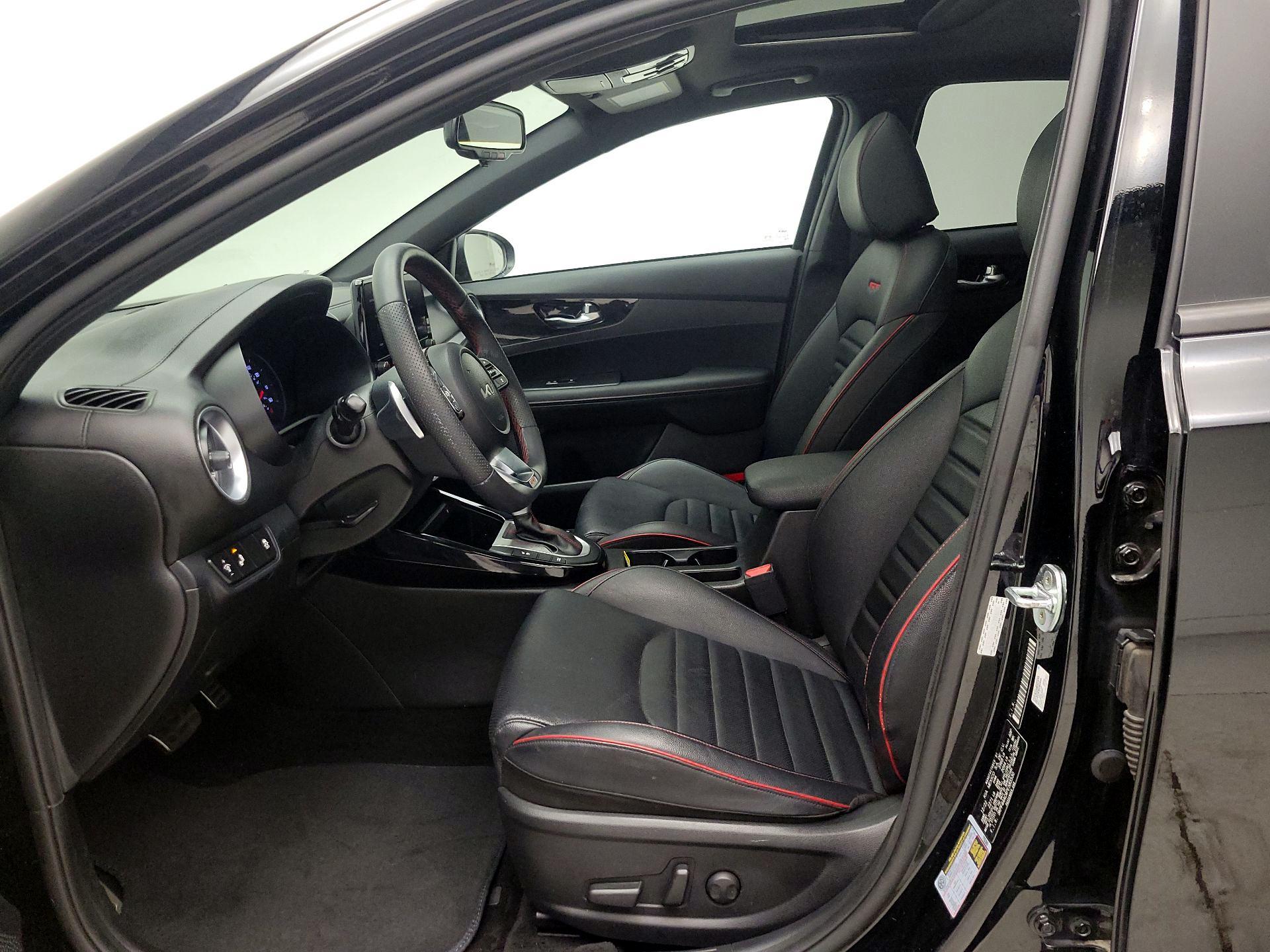 Thumbnail: 2023 Kia Forte - 11