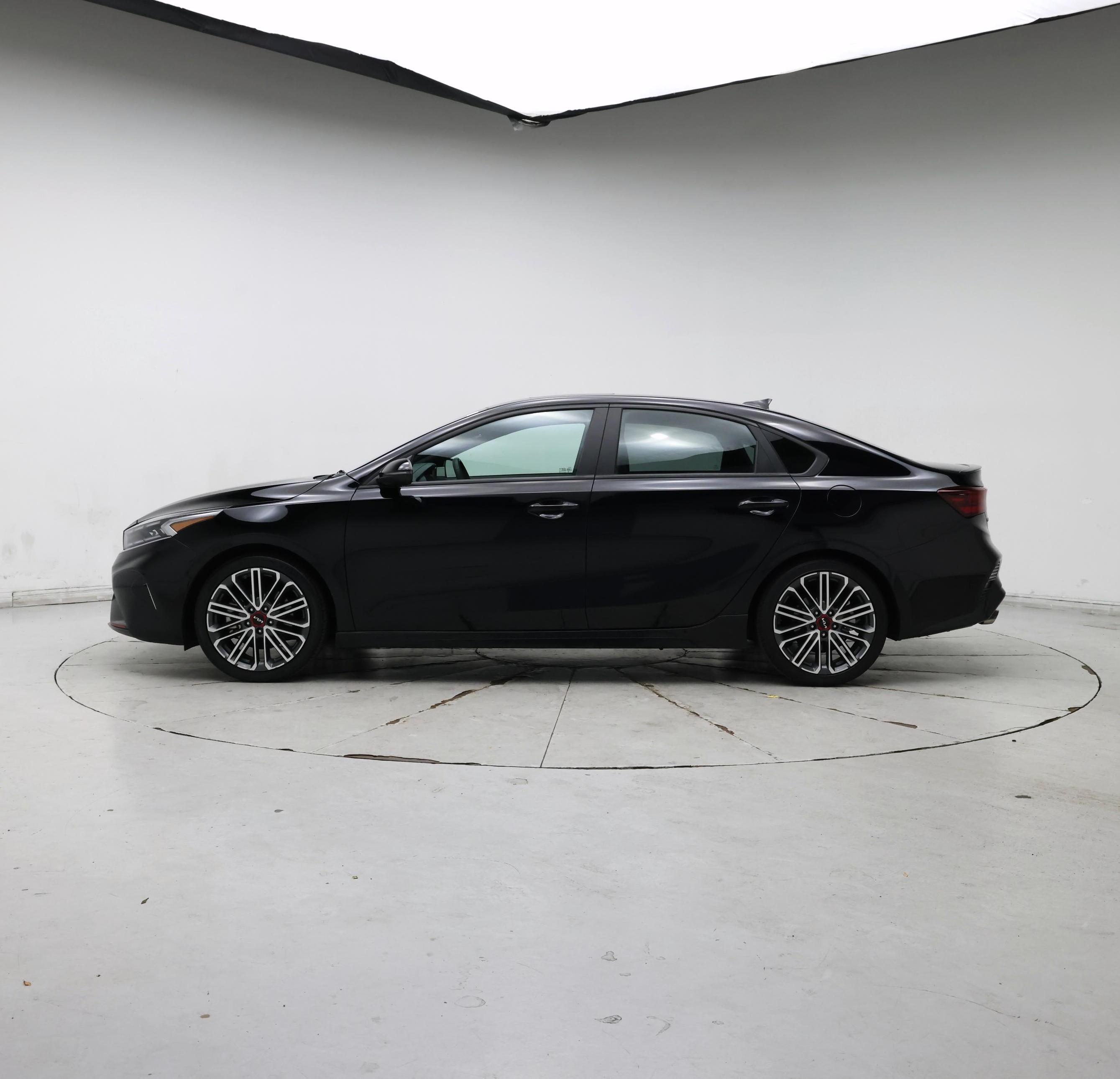 Thumbnail: 2023 Kia Forte - 3