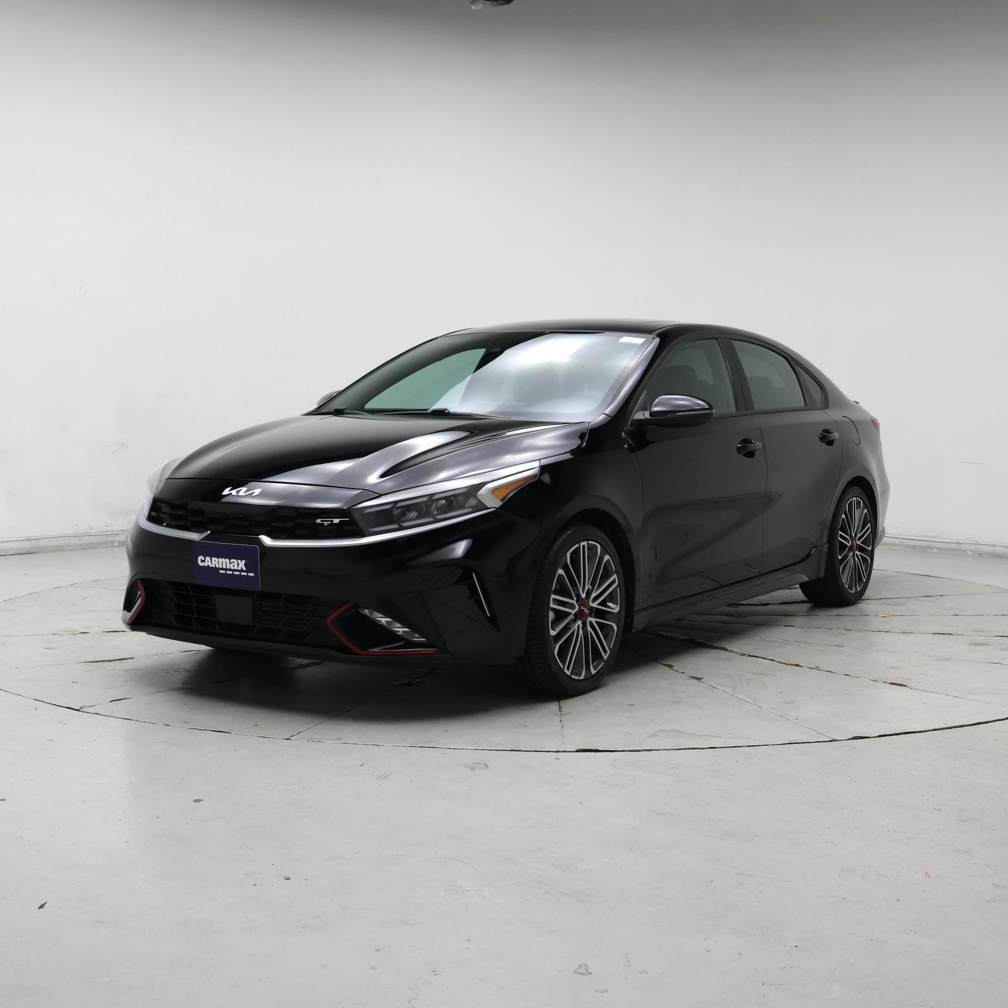 Thumbnail: 2023 Kia Forte - 4