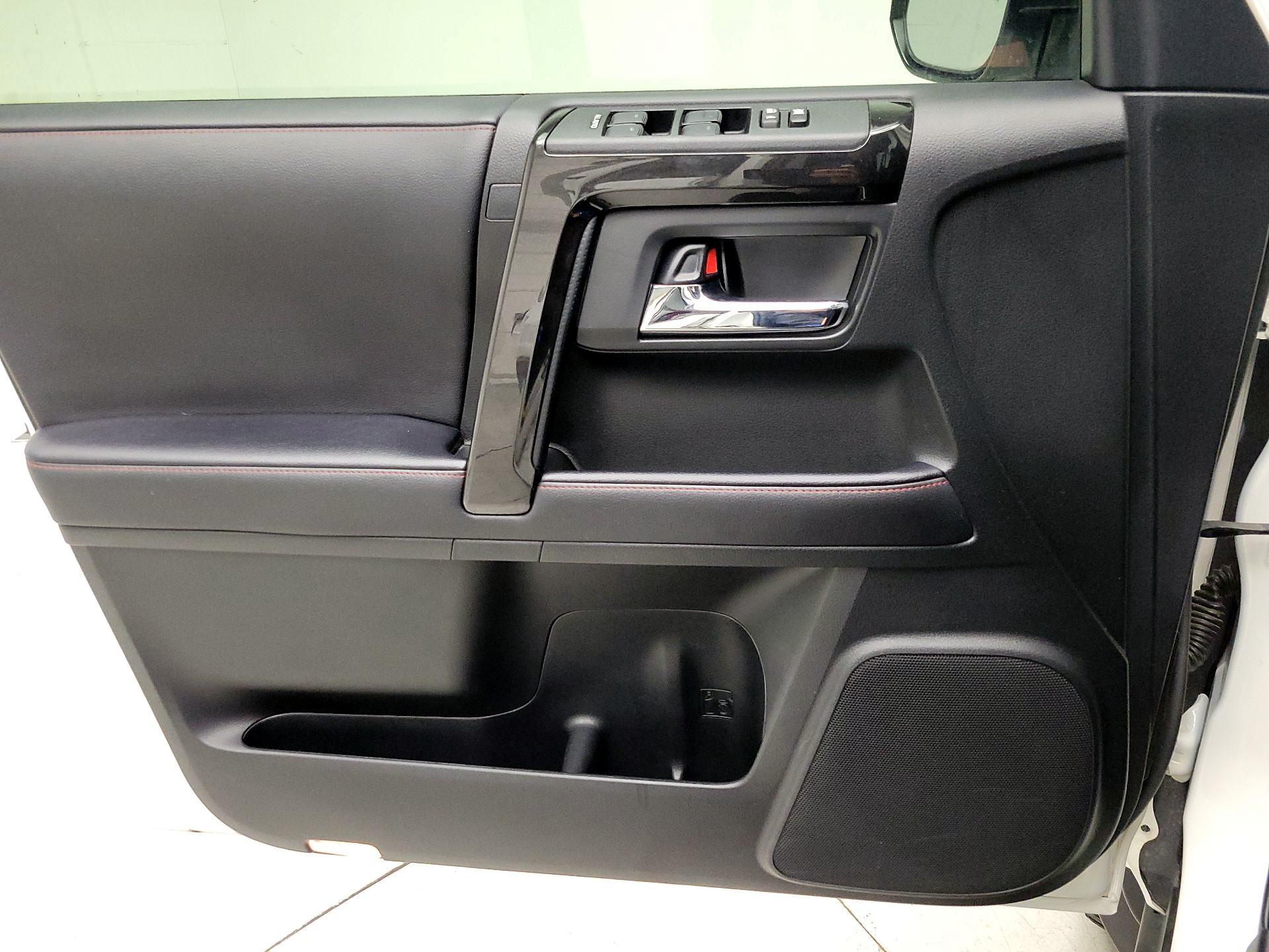 Thumbnail: 2022 Toyota 4Runner - 12