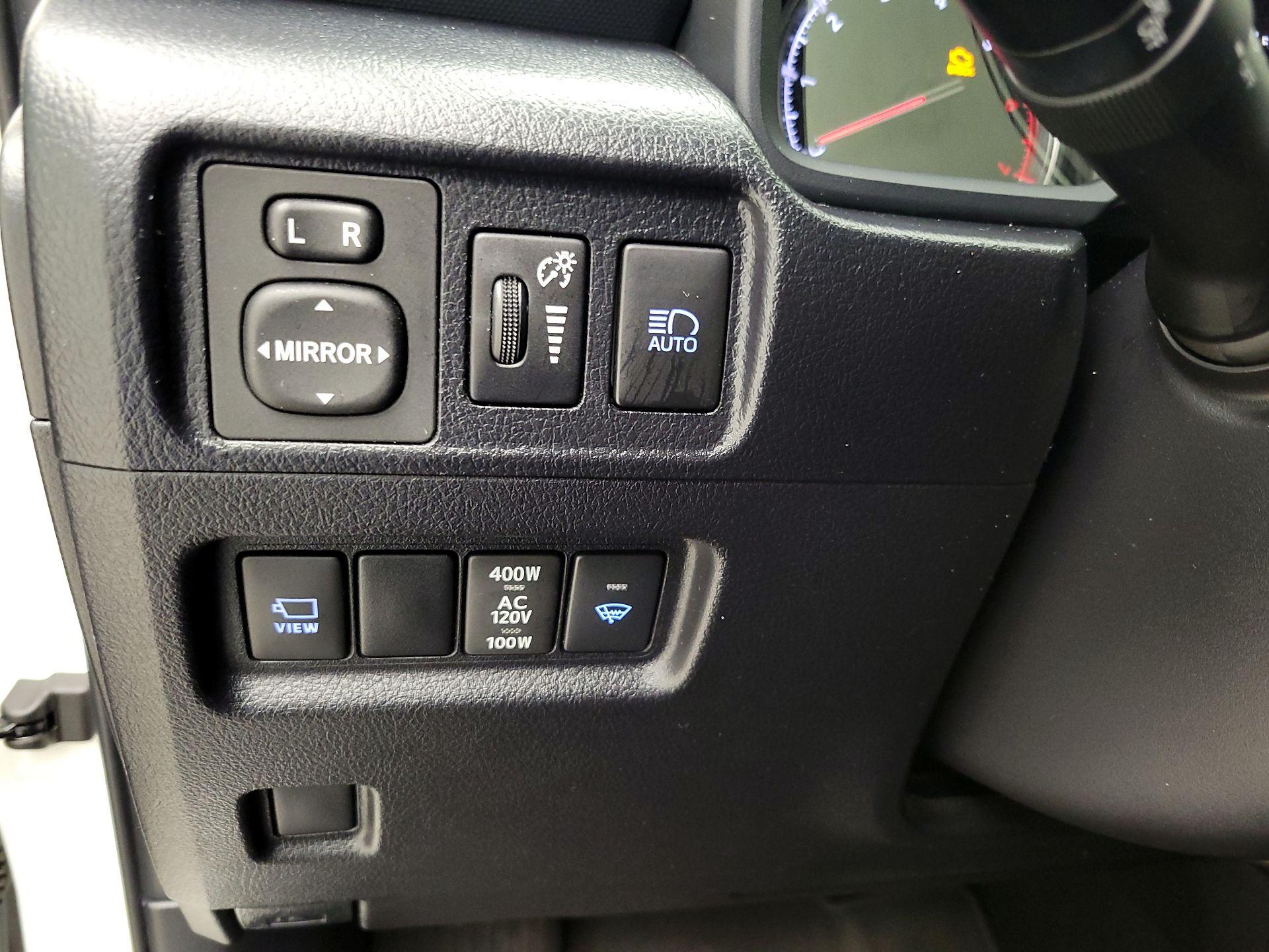 Thumbnail: 2022 Toyota 4Runner - 13