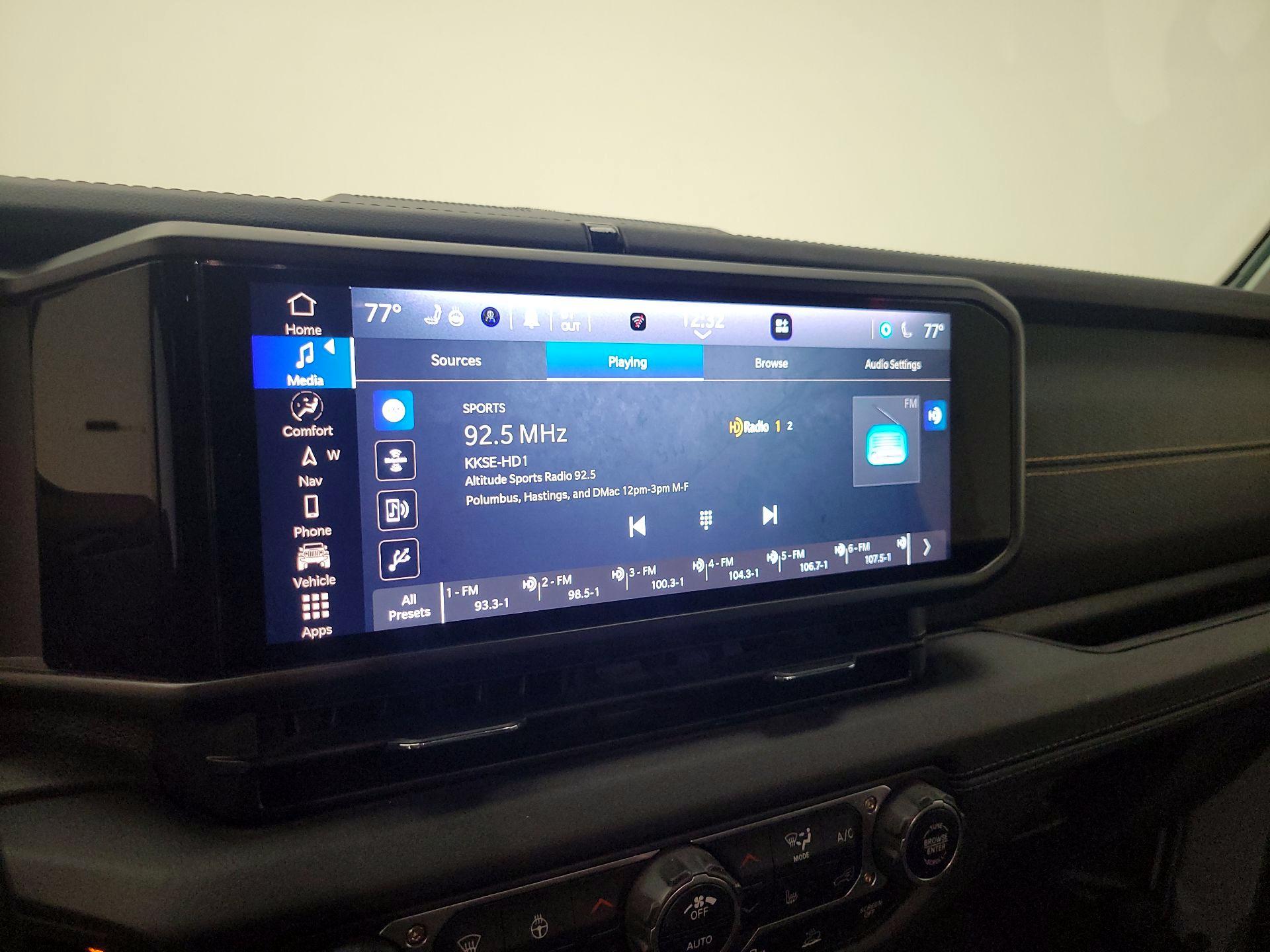 Thumbnail: 2024 Jeep Wrangler - 16