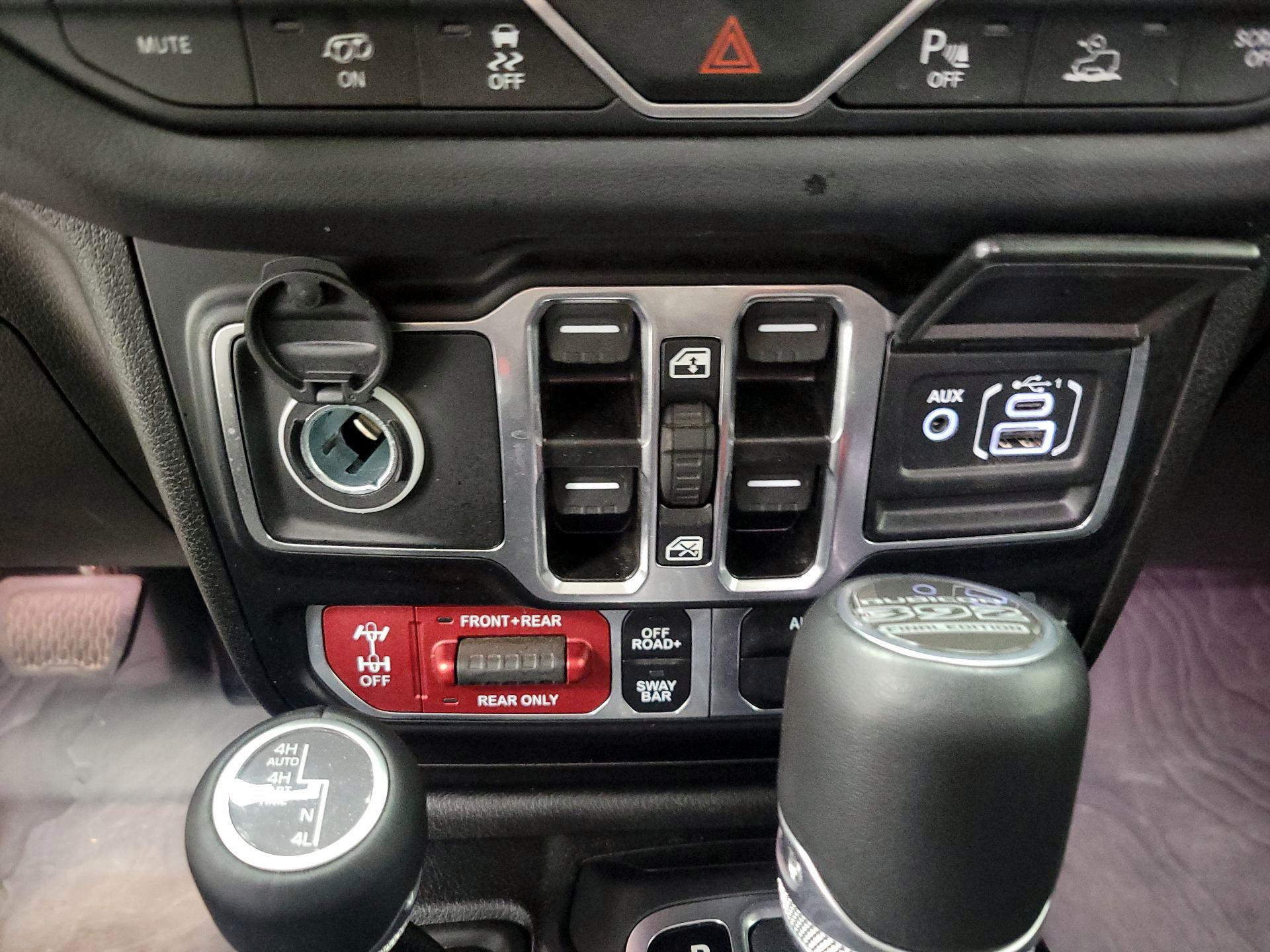 Thumbnail: 2024 Jeep Wrangler - 19