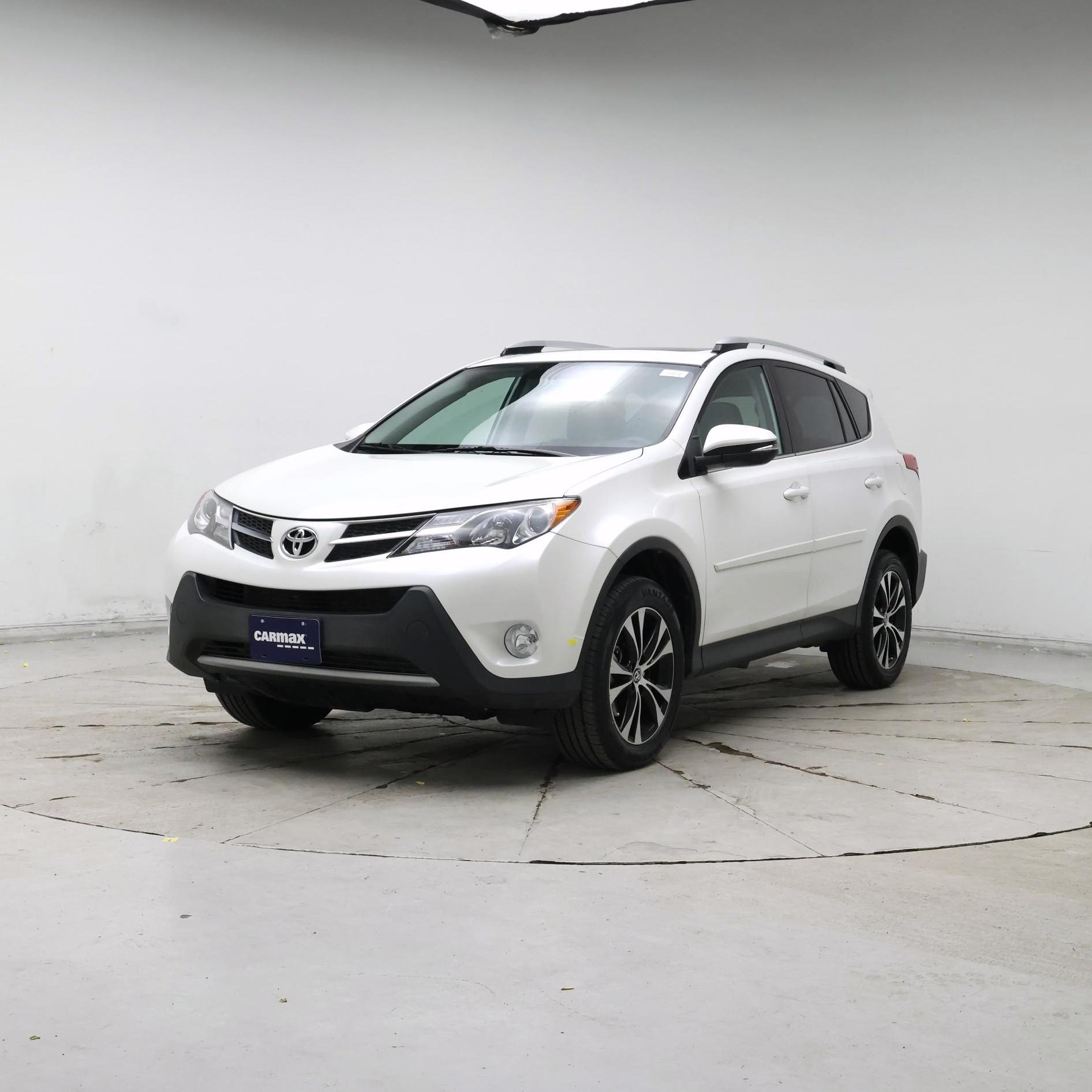 Thumbnail: 2015 Toyota RAV4 - 4