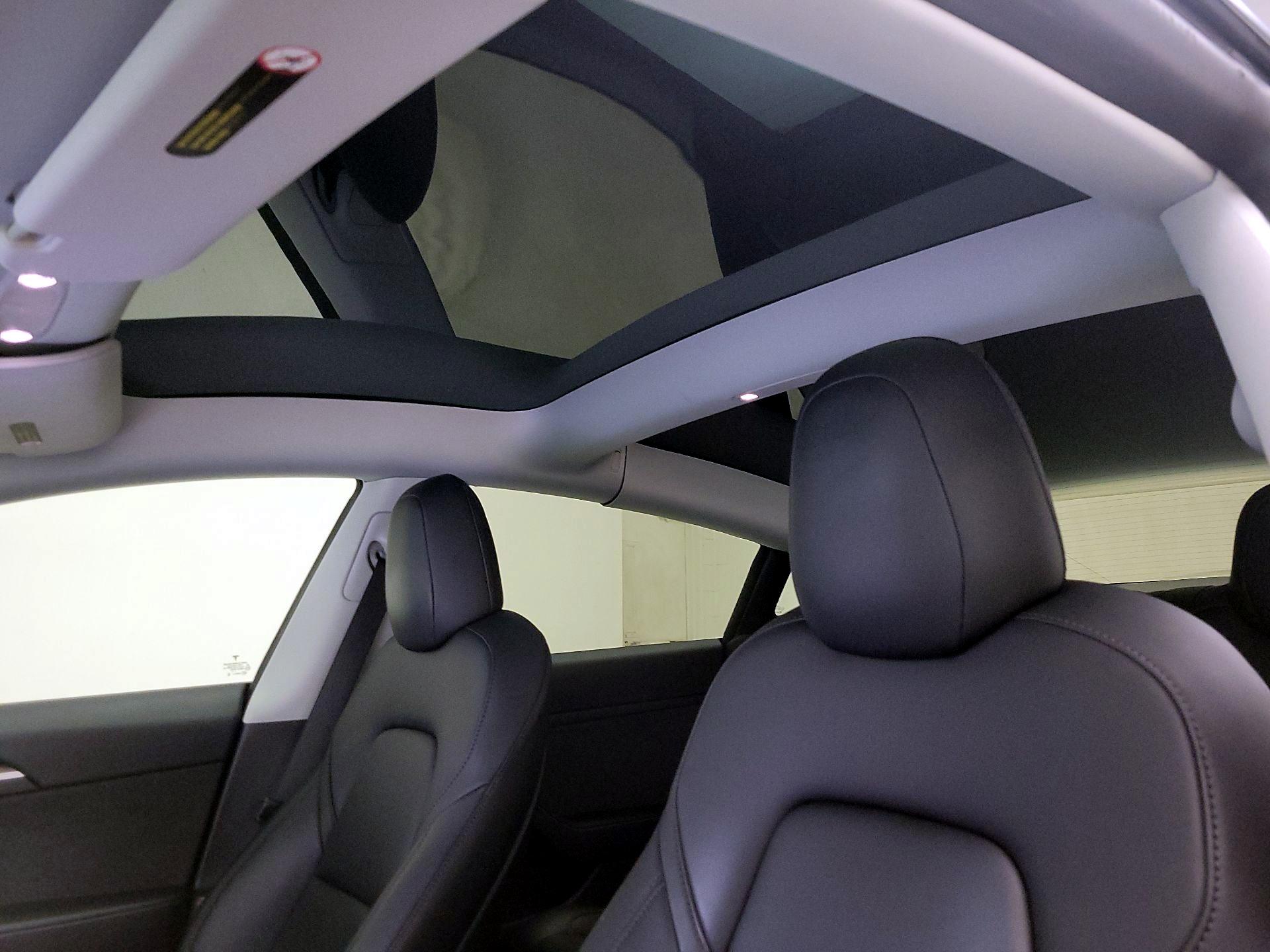 Thumbnail: 2022 Tesla Model 3 - 19