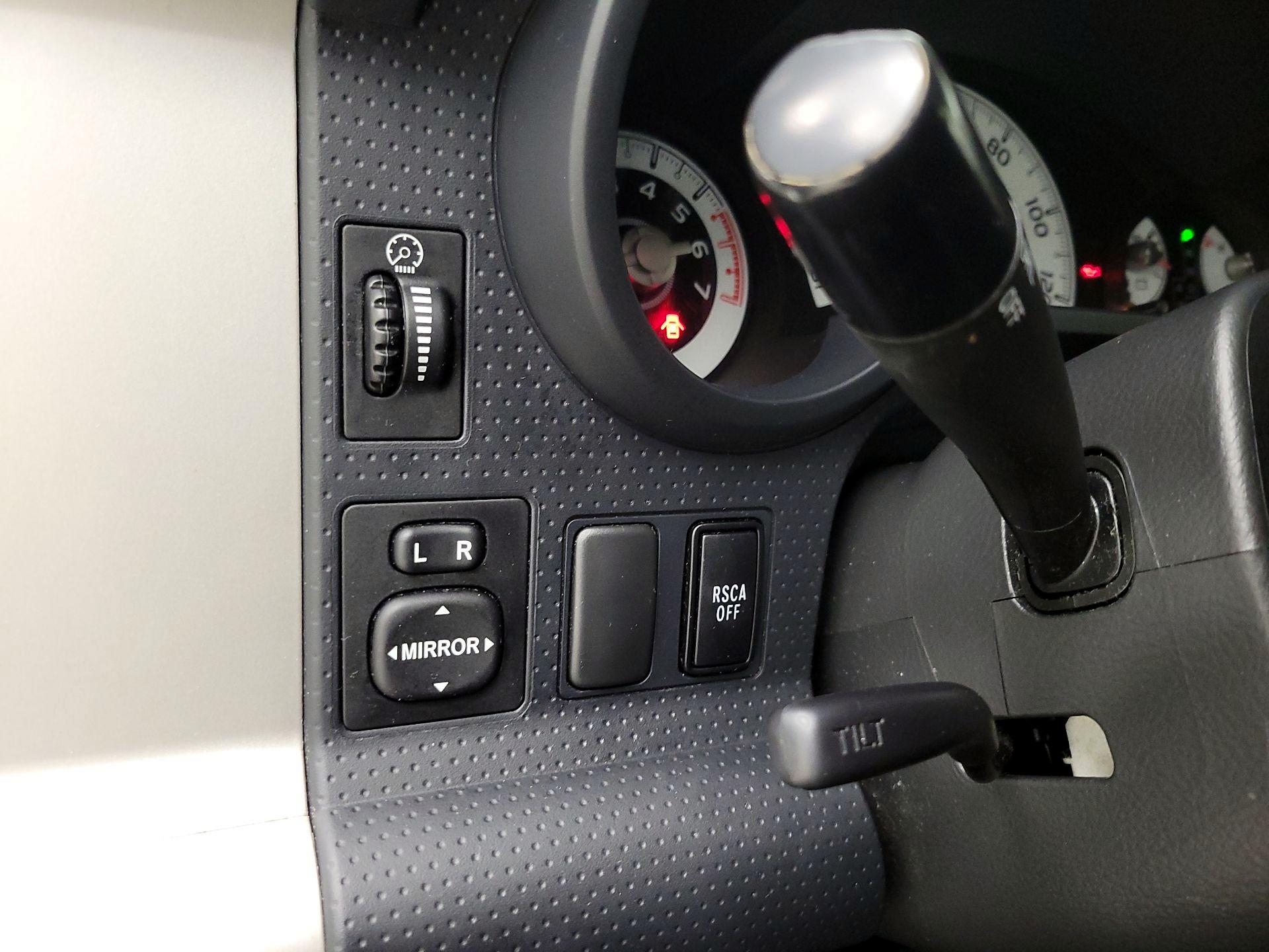 Thumbnail: 2014 Toyota FJ Cruiser - 13