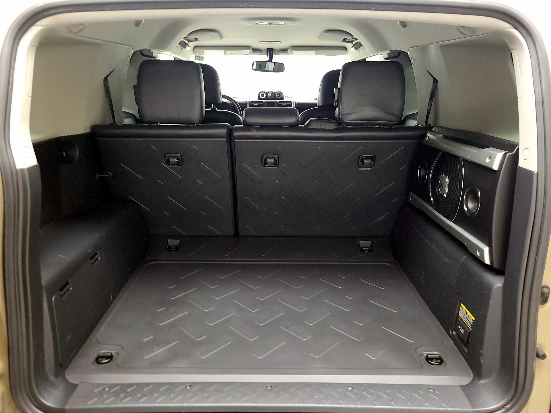 Thumbnail: 2014 Toyota FJ Cruiser - 20