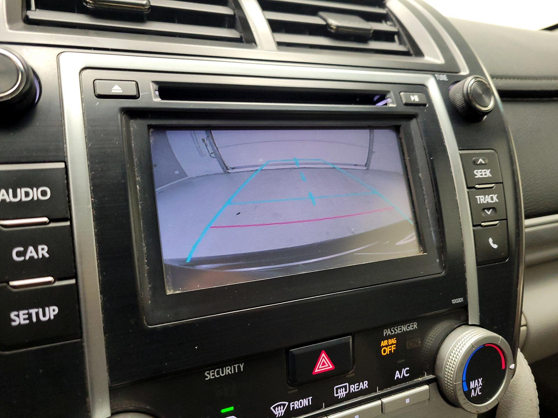 Thumbnail: 2014 Toyota Camry - 14