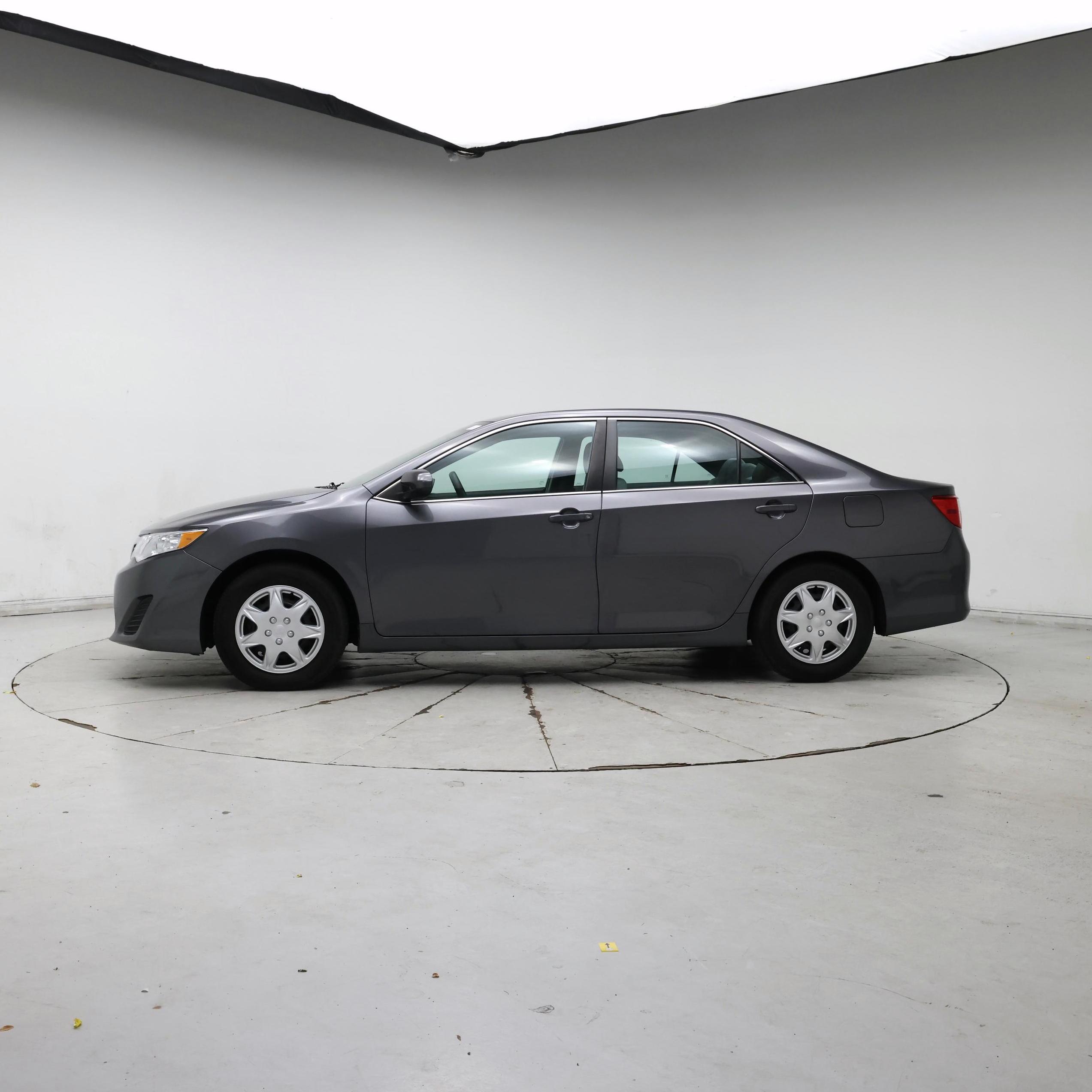 Thumbnail: 2014 Toyota Camry - 3