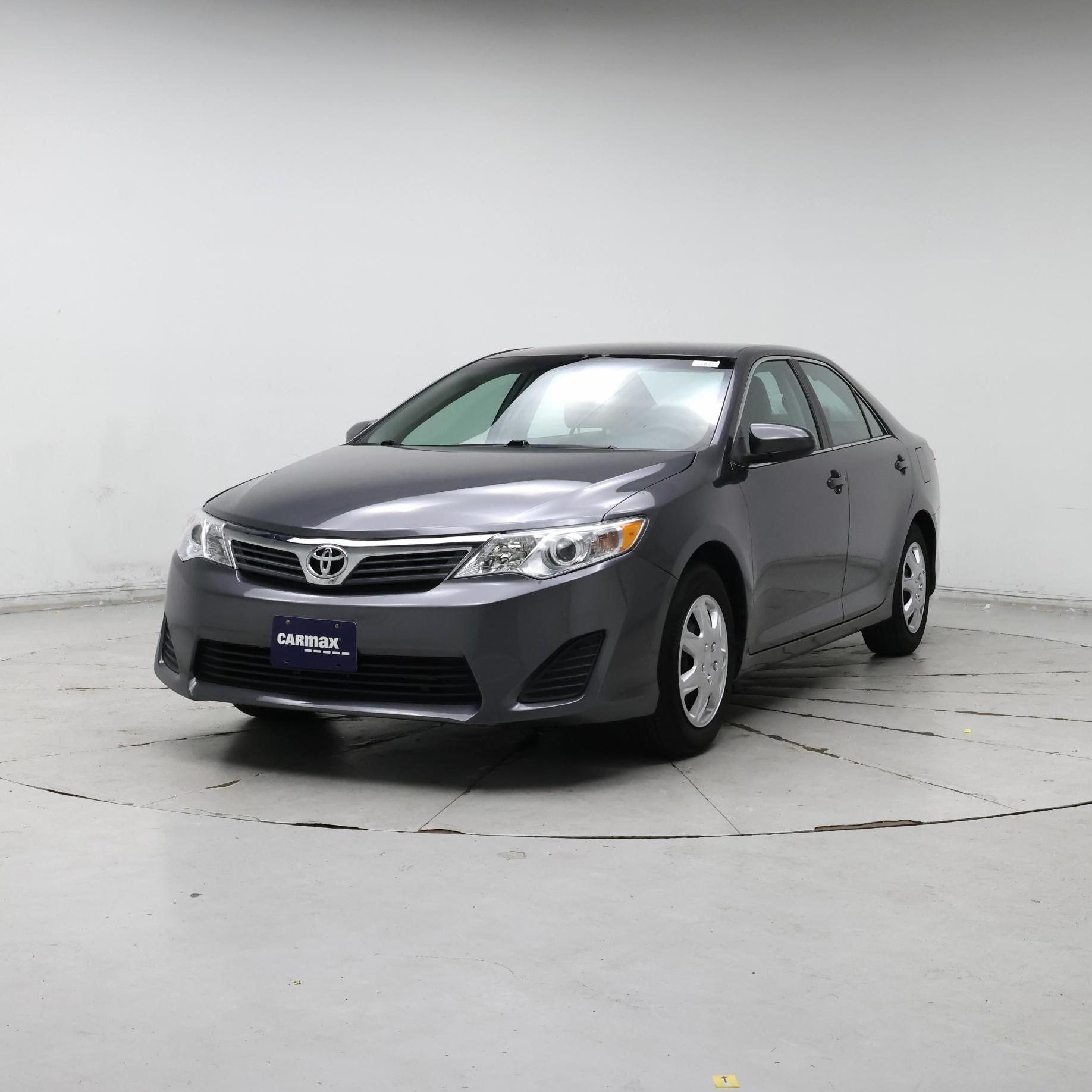 Thumbnail: 2014 Toyota Camry - 4