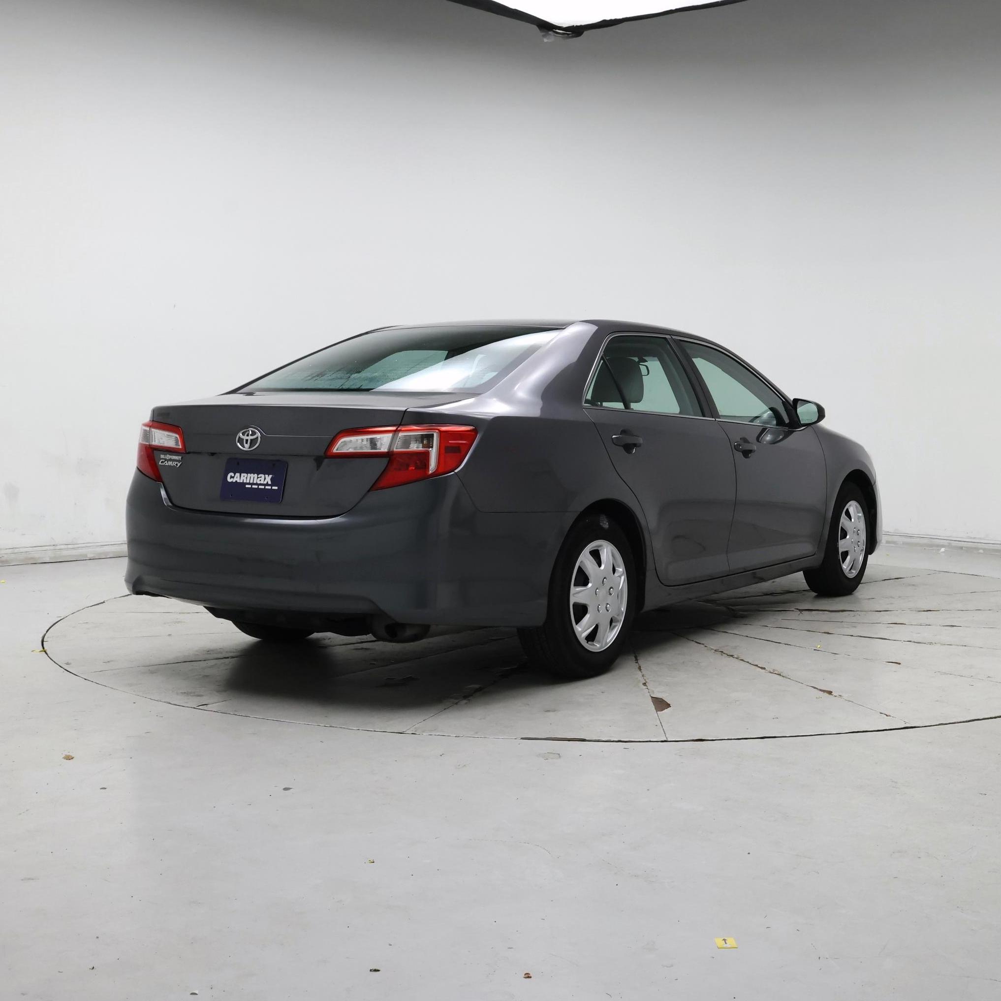 Thumbnail: 2014 Toyota Camry - 8