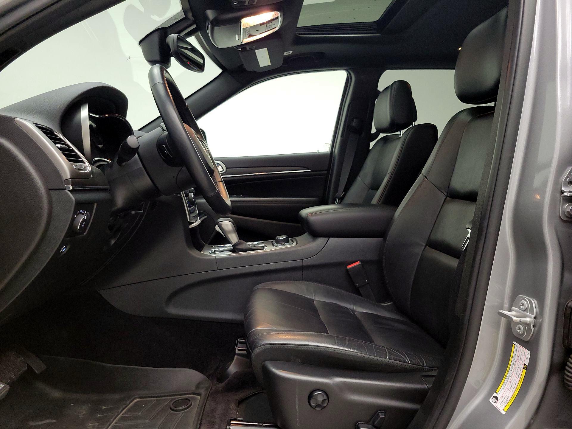 Thumbnail: 2018 Jeep Grand Cherokee - 11