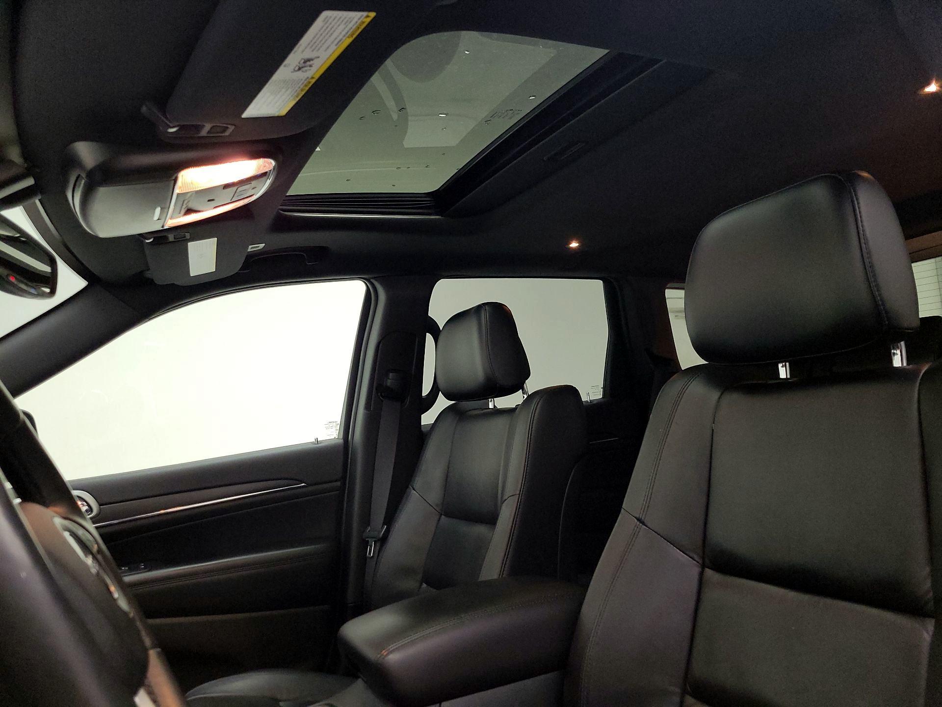 Thumbnail: 2018 Jeep Grand Cherokee - 20