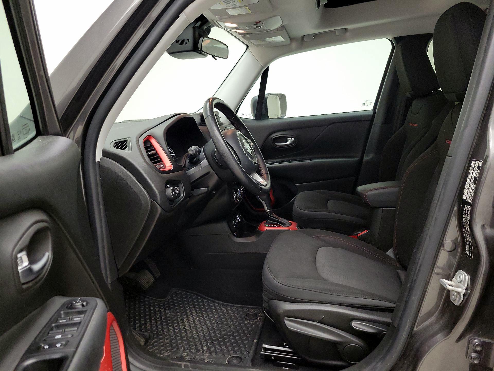 Thumbnail: 2017 Jeep Renegade - 11