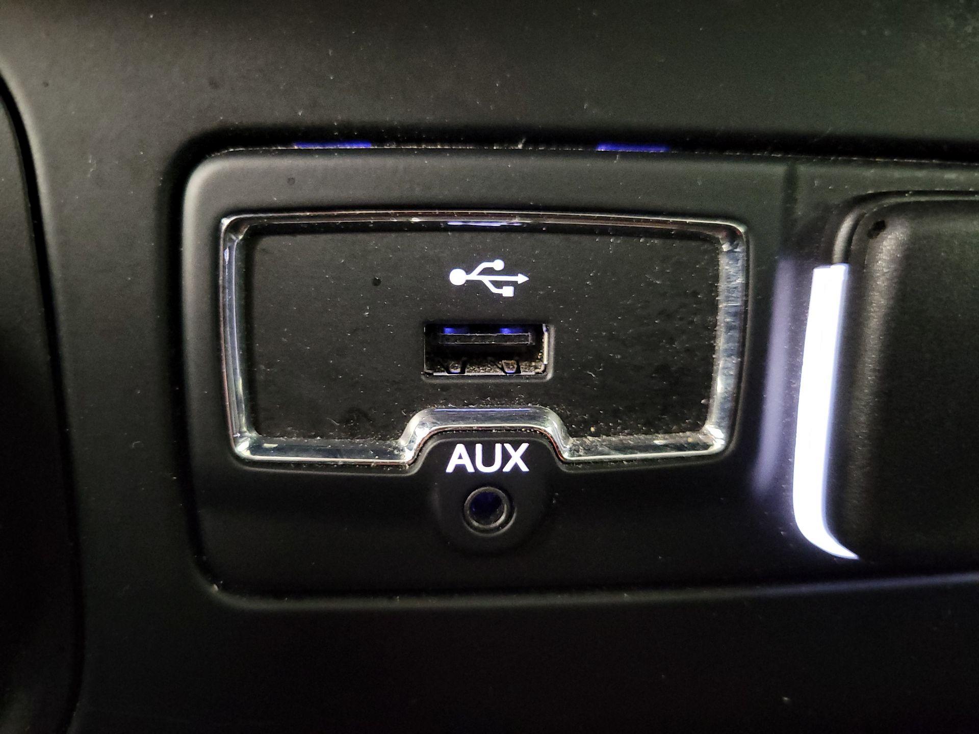 Thumbnail: 2017 Jeep Renegade - 19