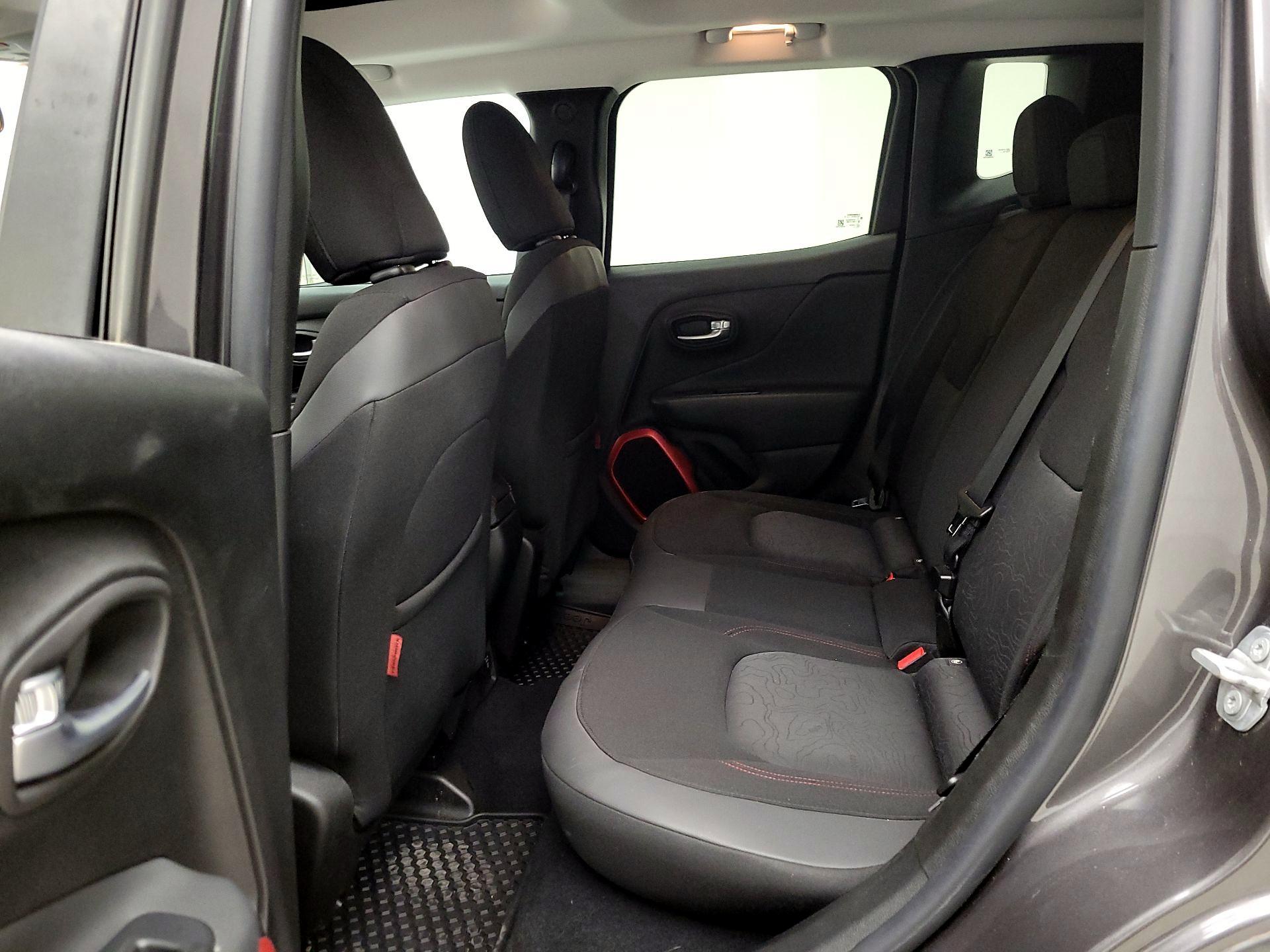 Thumbnail: 2017 Jeep Renegade - 20