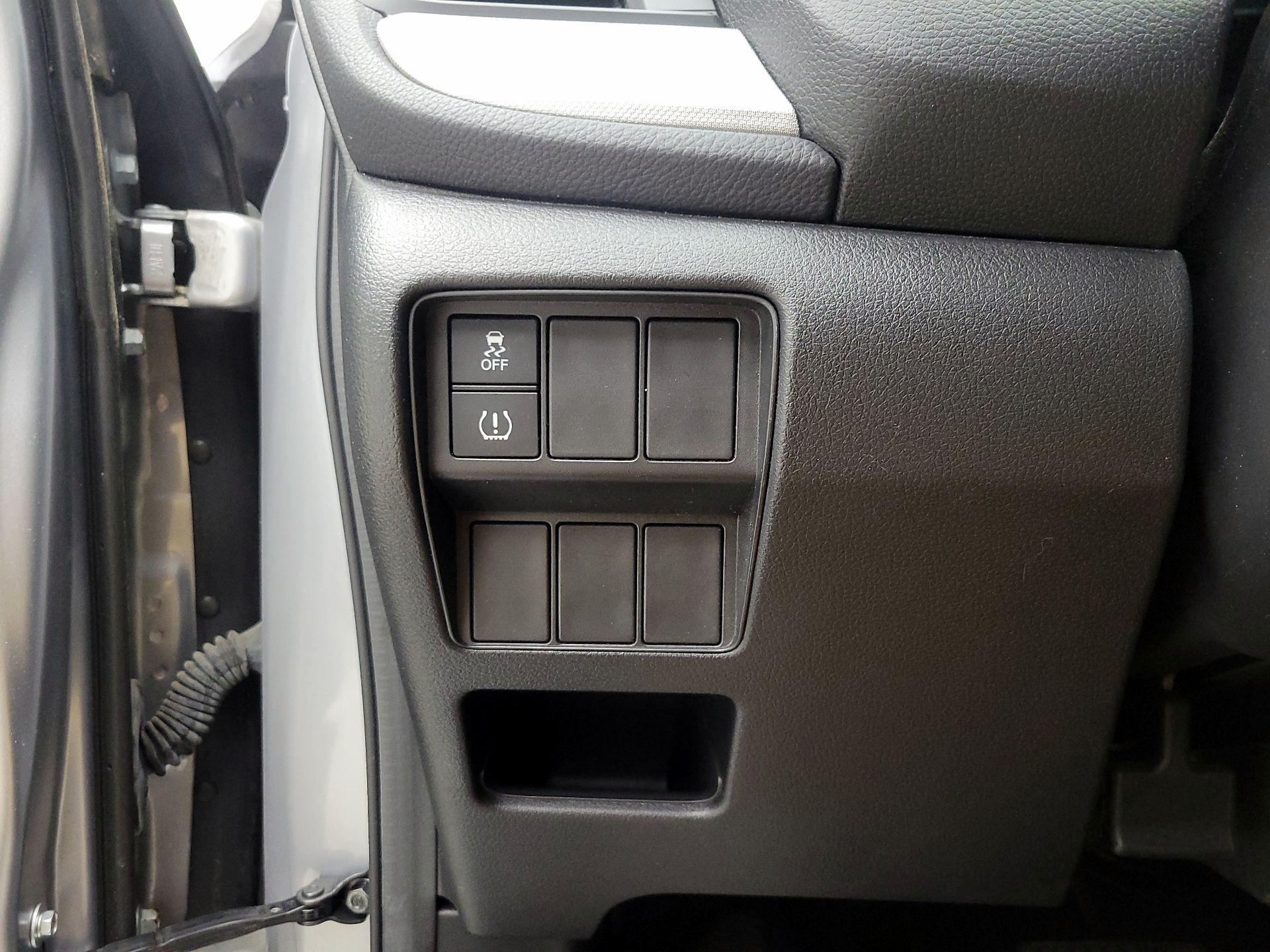 Thumbnail: 2018 Honda CR-V - 13