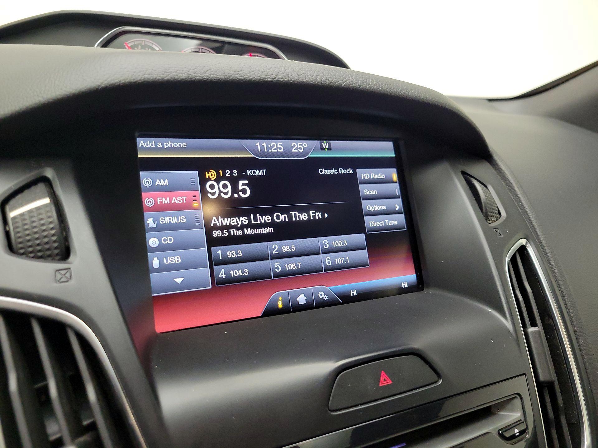 Thumbnail: 2015 Ford Focus - 16