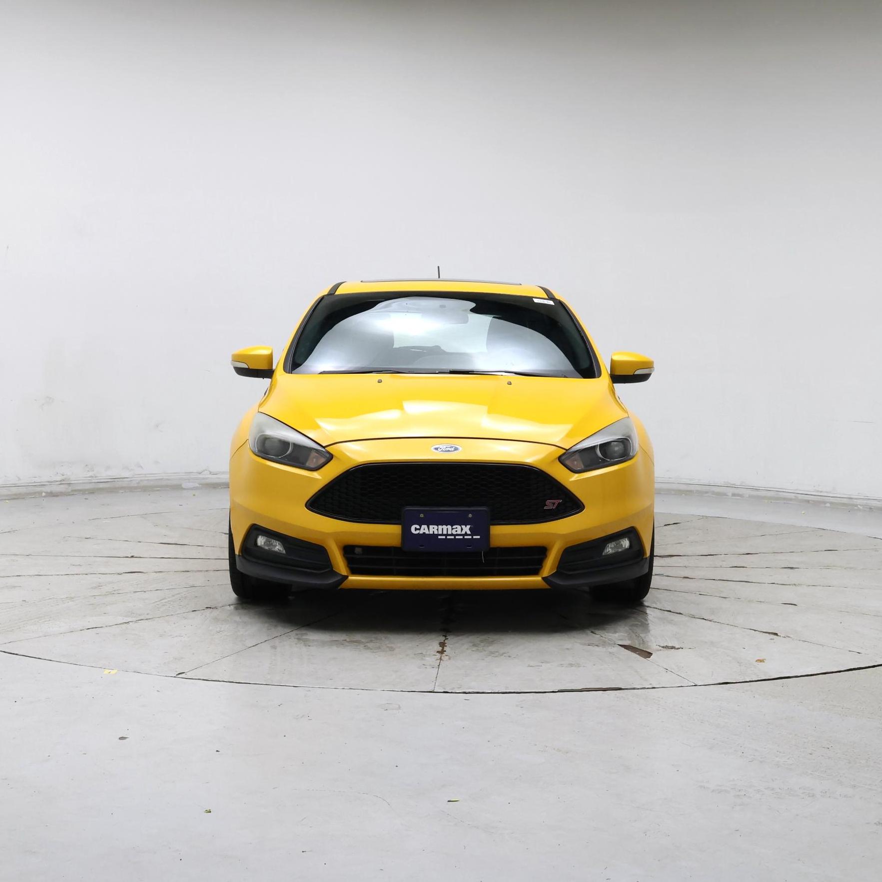 Thumbnail: 2015 Ford Focus - 5