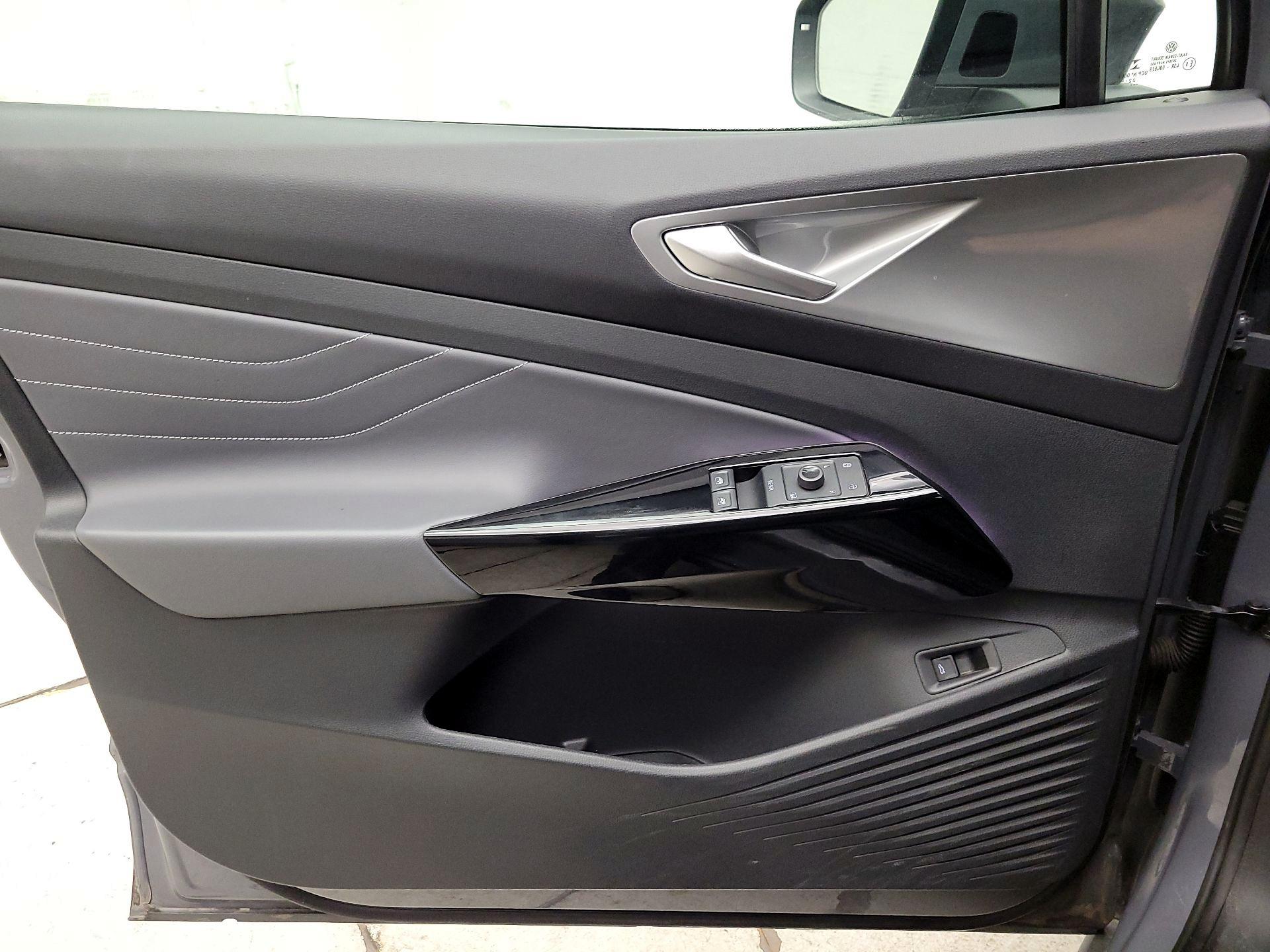 Thumbnail: 2023 Volkswagen ID.4 - 12