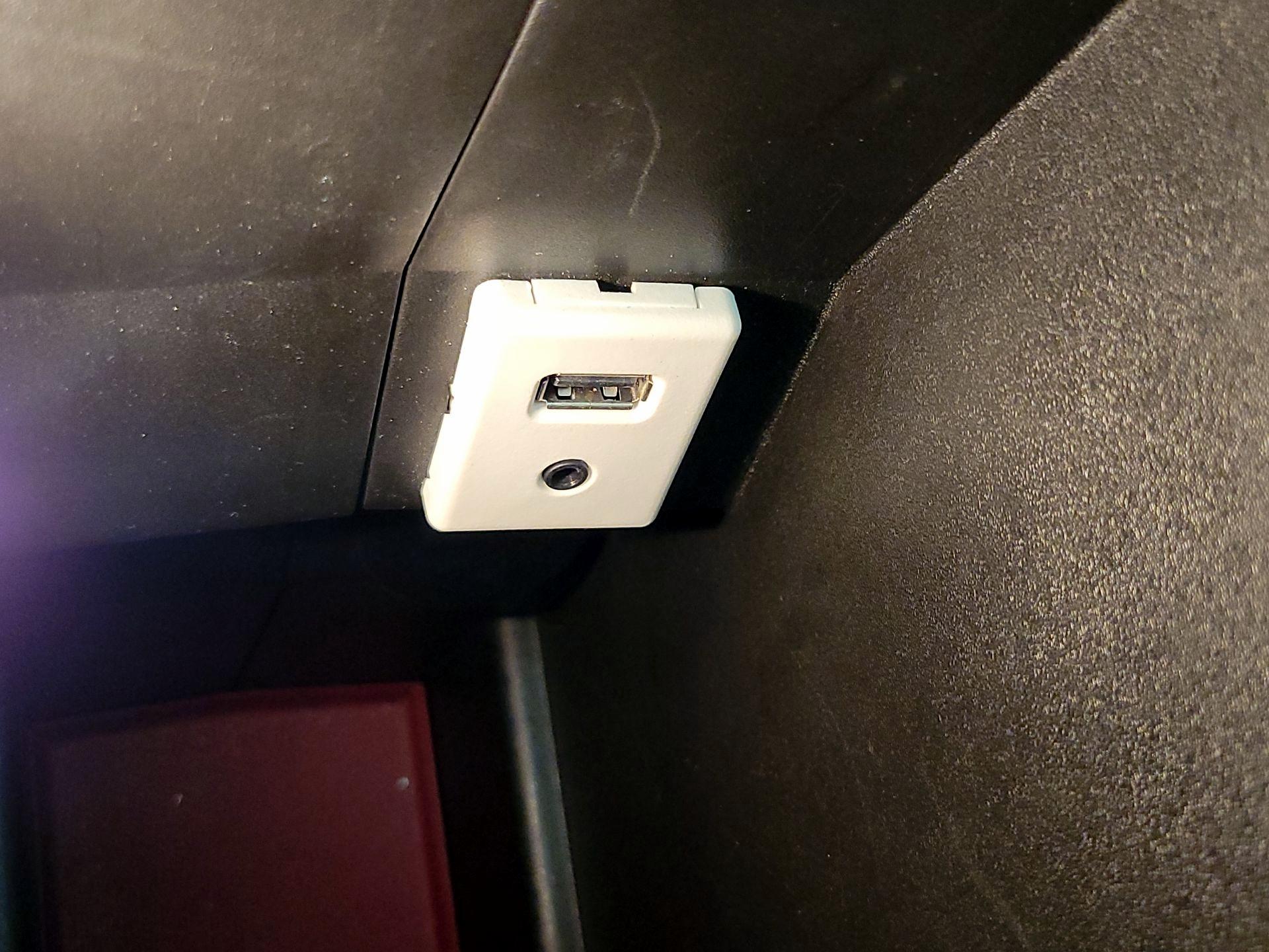 Thumbnail: 2016 GMC Terrain - 18