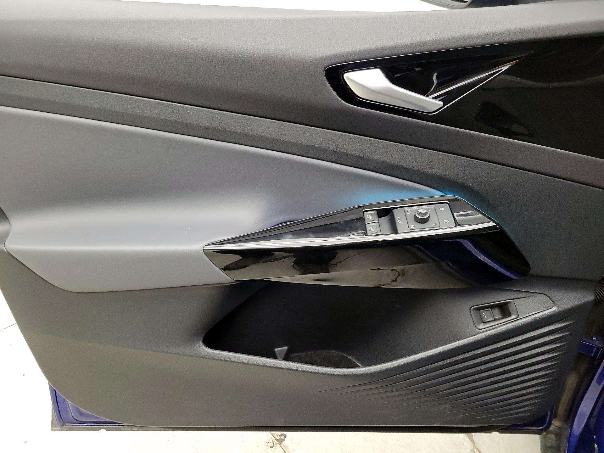 Thumbnail: 2022 Volkswagen ID.4 - 12