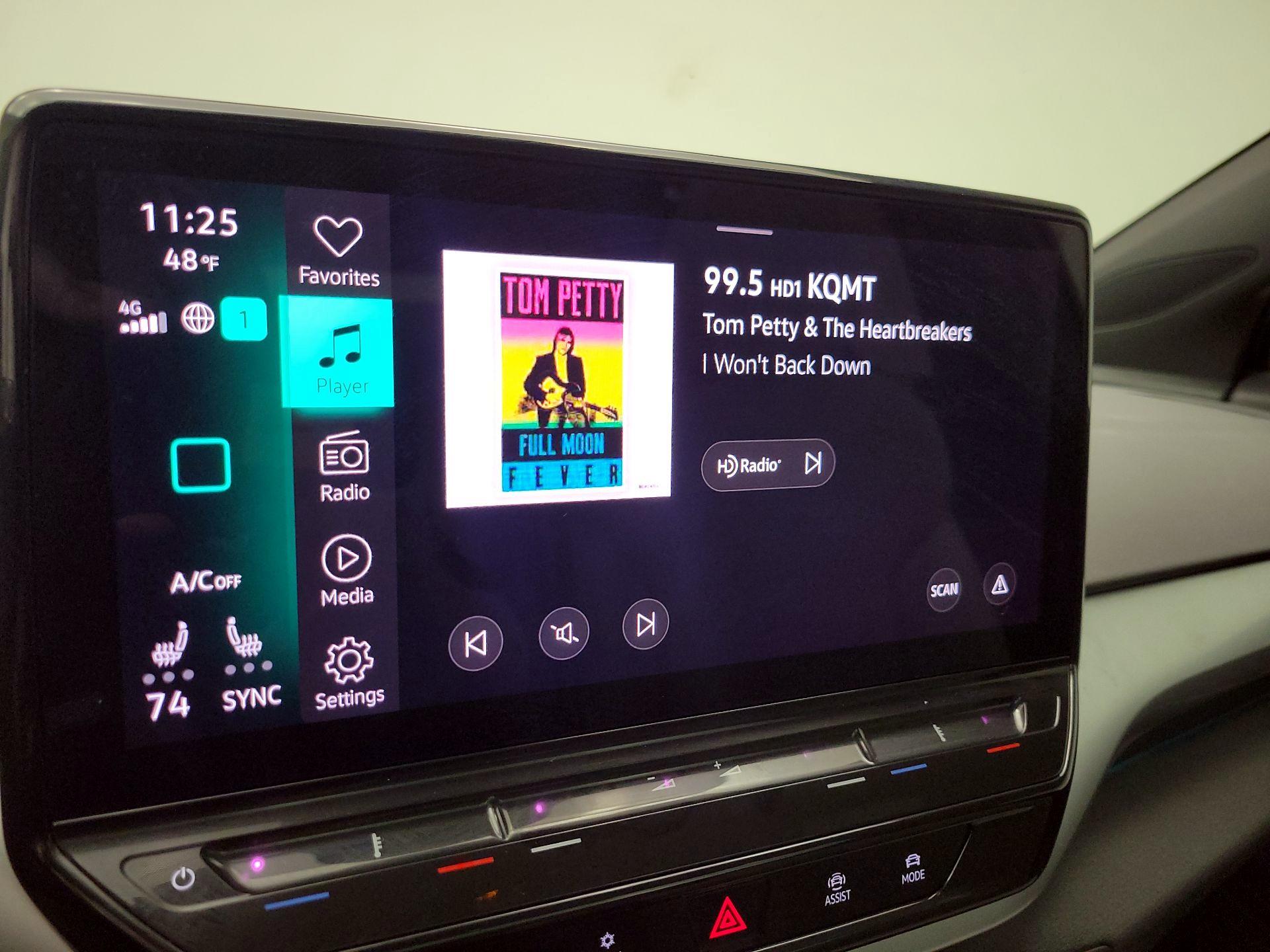 Thumbnail: 2022 Volkswagen ID.4 - 16