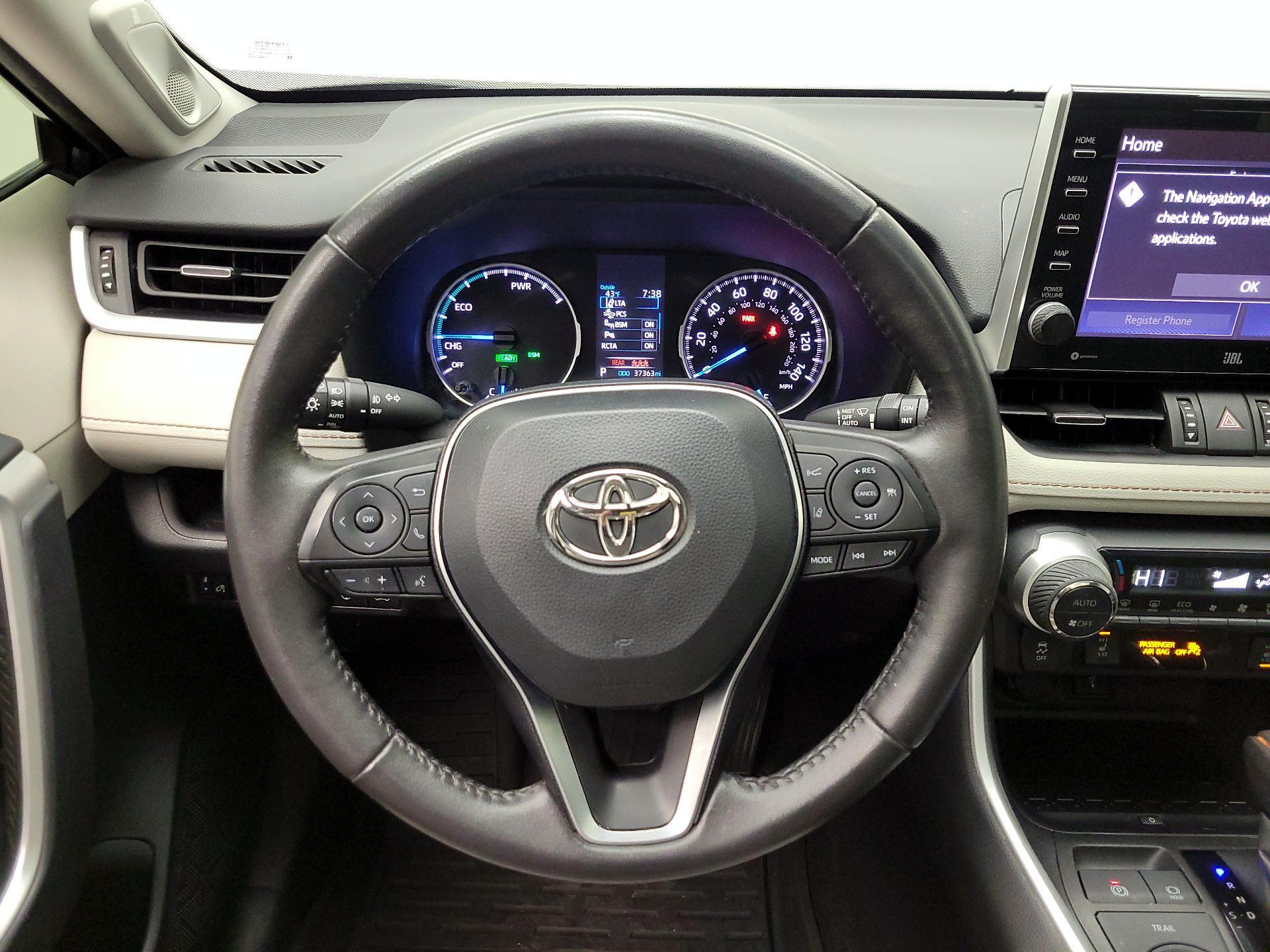 Thumbnail: 2022 Toyota RAV4 - 10