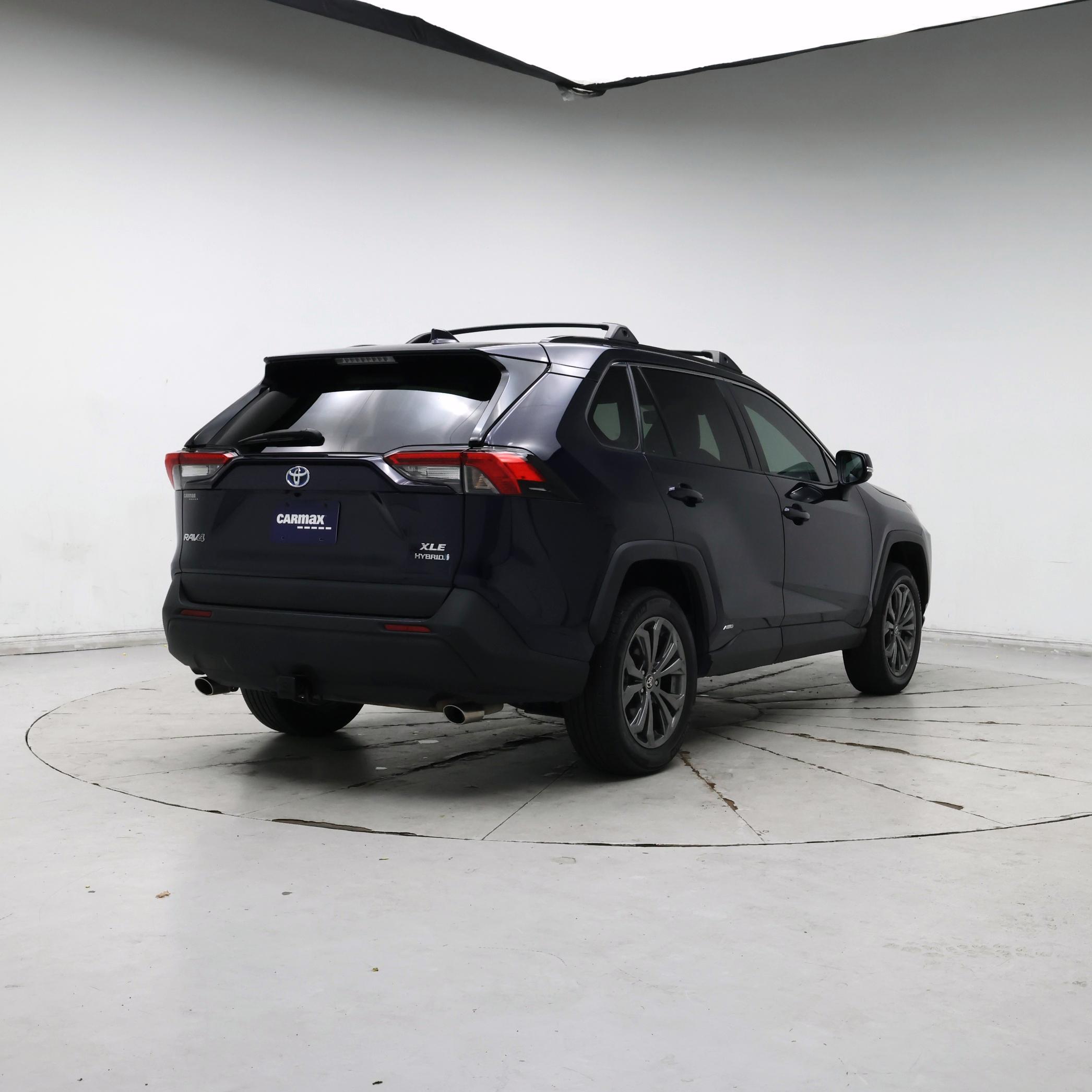 Thumbnail: 2022 Toyota RAV4 - 8