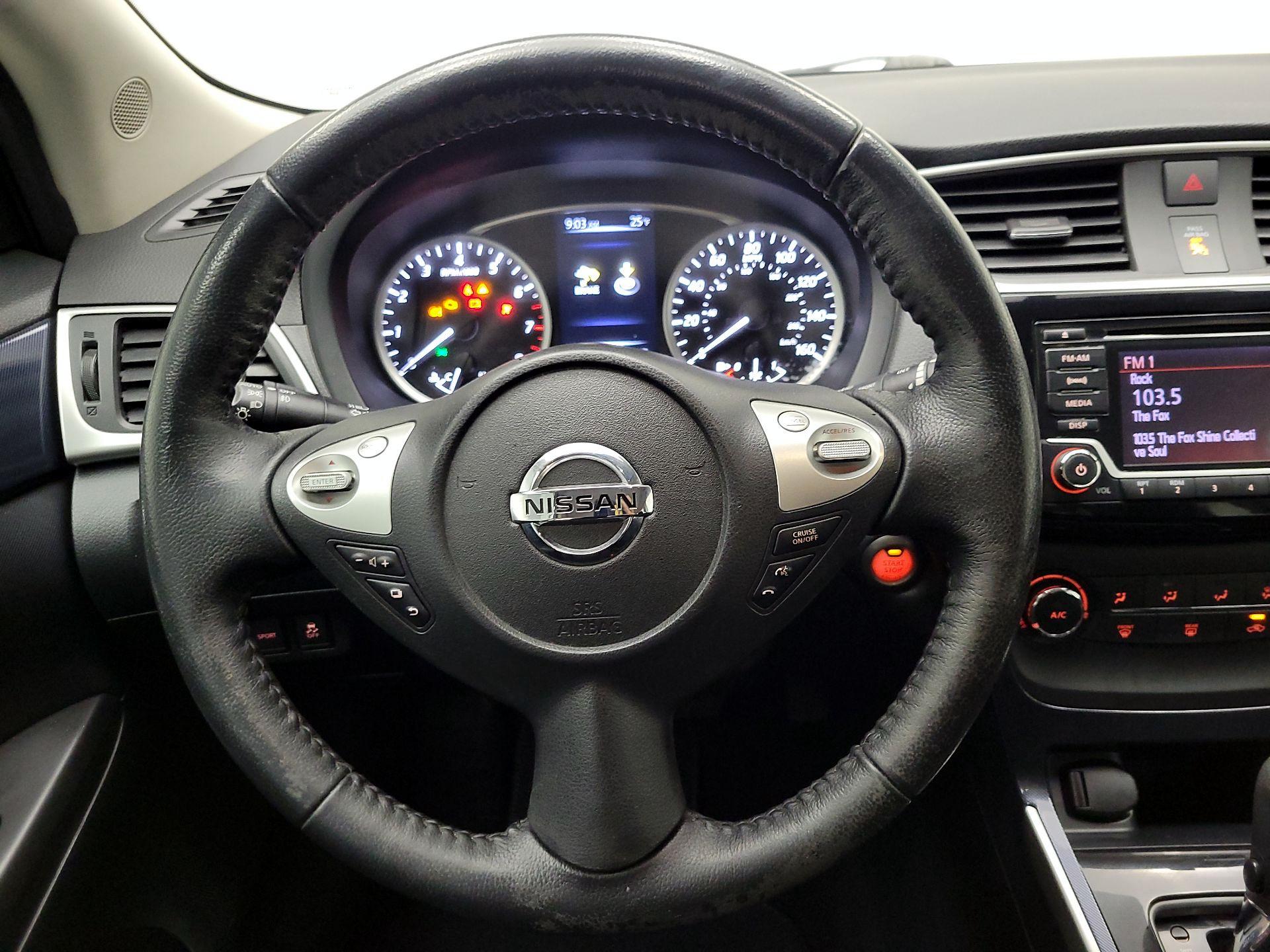 Thumbnail: 2017 Nissan Sentra - 10