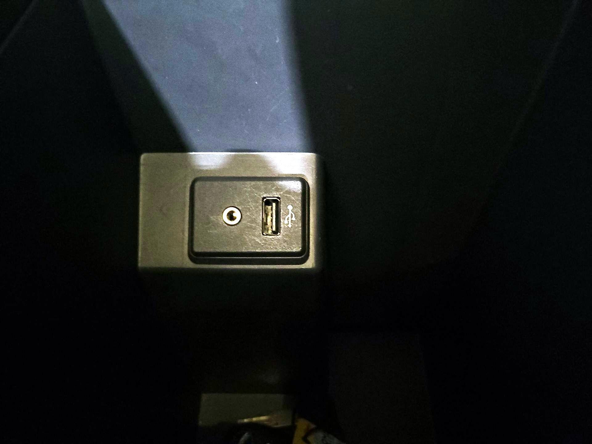 Thumbnail: 2017 Nissan Sentra - 18