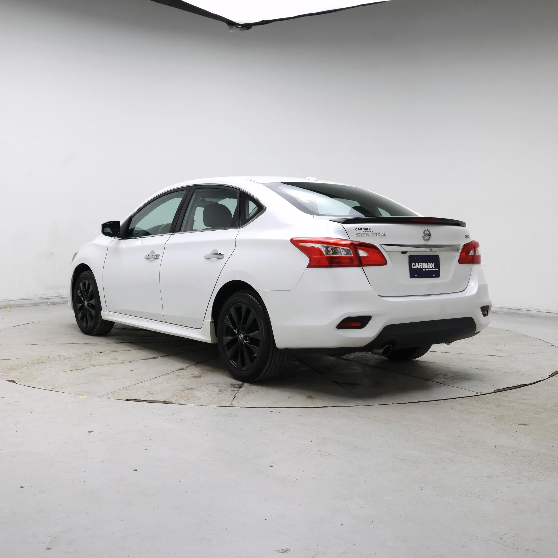 Thumbnail: 2017 Nissan Sentra - 2