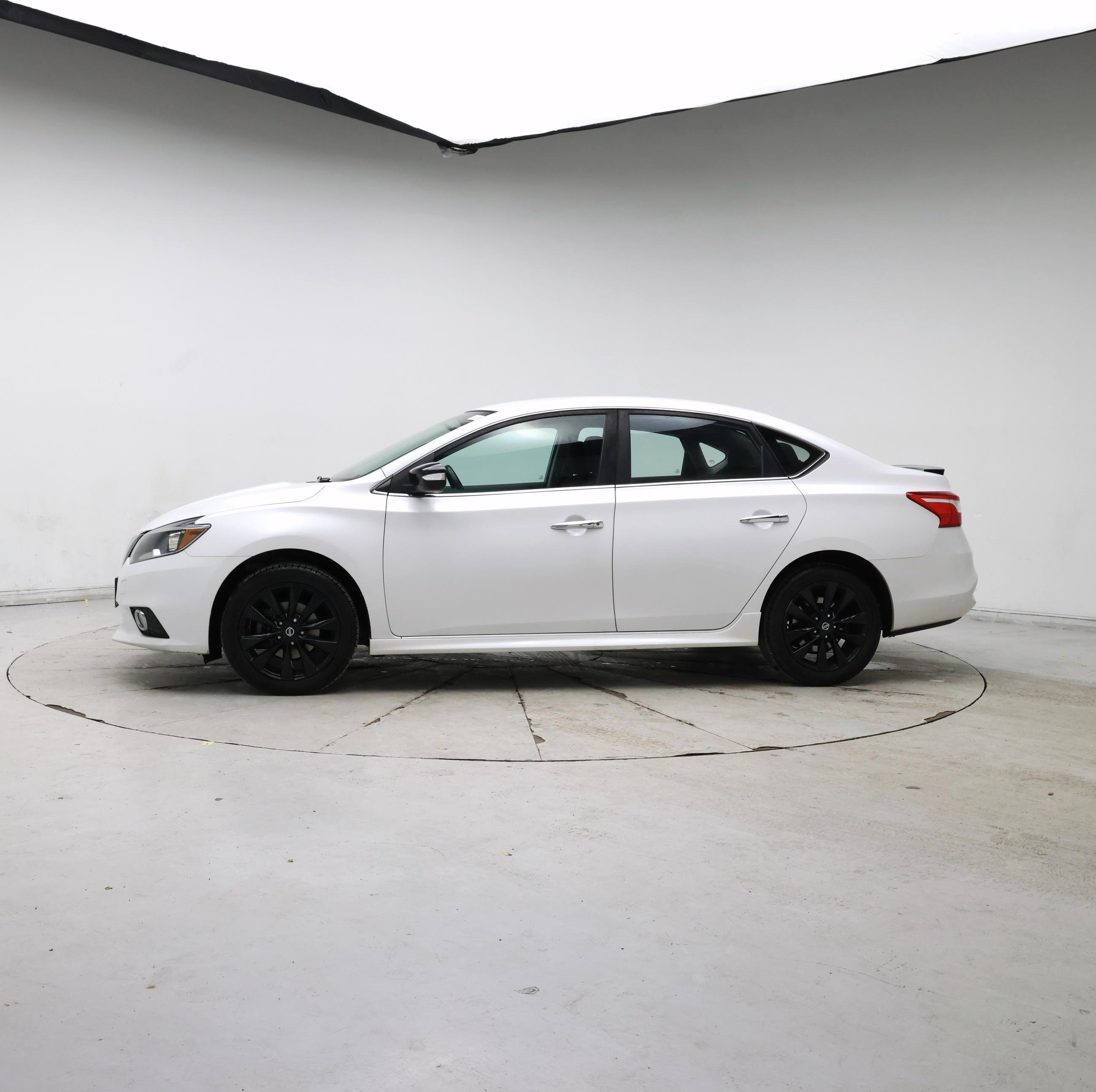 Thumbnail: 2017 Nissan Sentra - 3