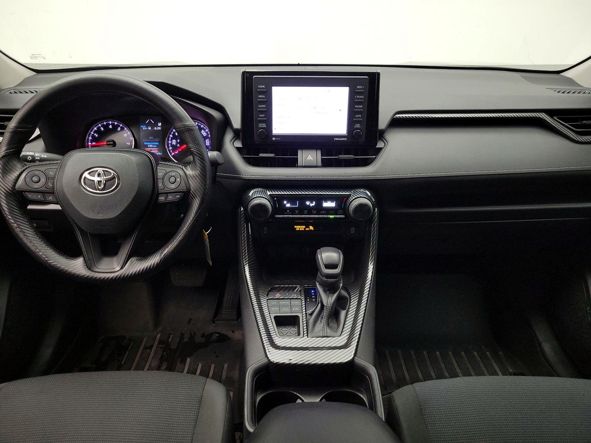 Thumbnail: 2021 Toyota RAV4 - 9