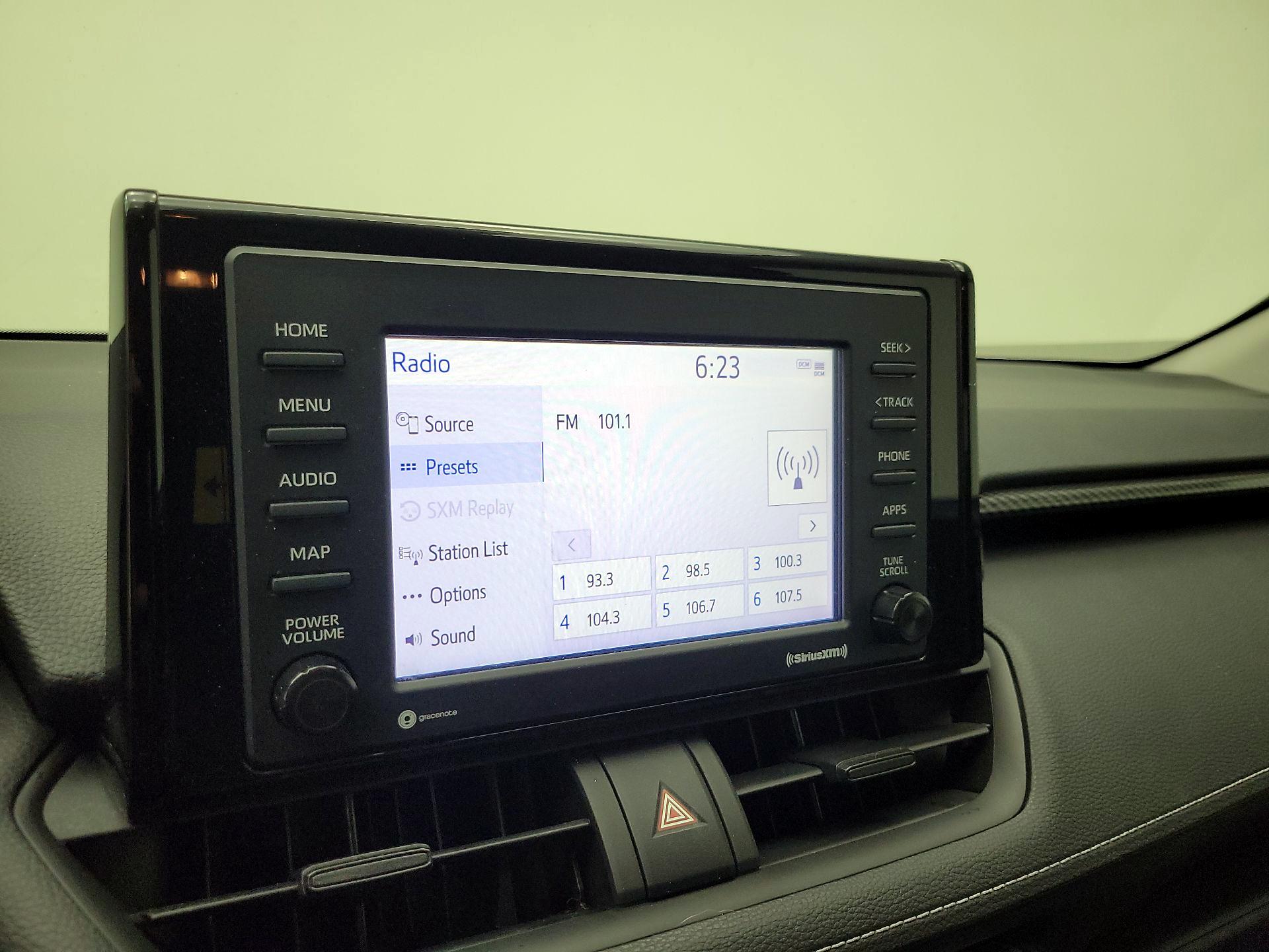 Thumbnail: 2021 Toyota RAV4 - 15