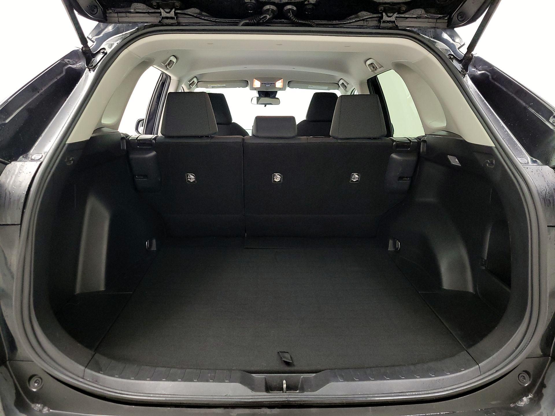 Thumbnail: 2021 Toyota RAV4 - 20