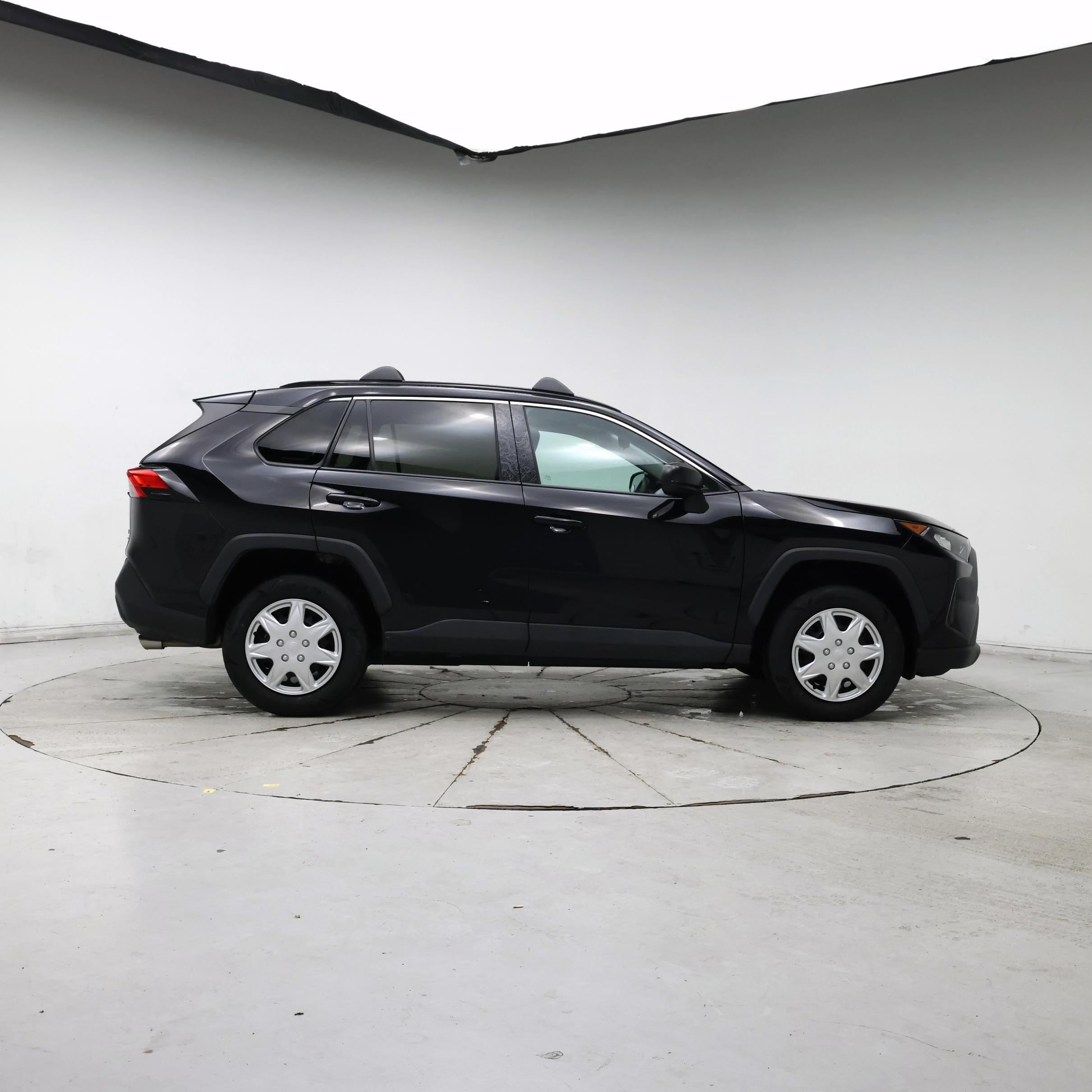 Thumbnail: 2021 Toyota RAV4 - 7