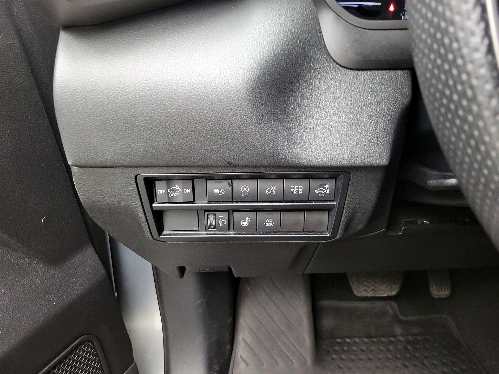 Thumbnail: 2023 Toyota Tundra - 13